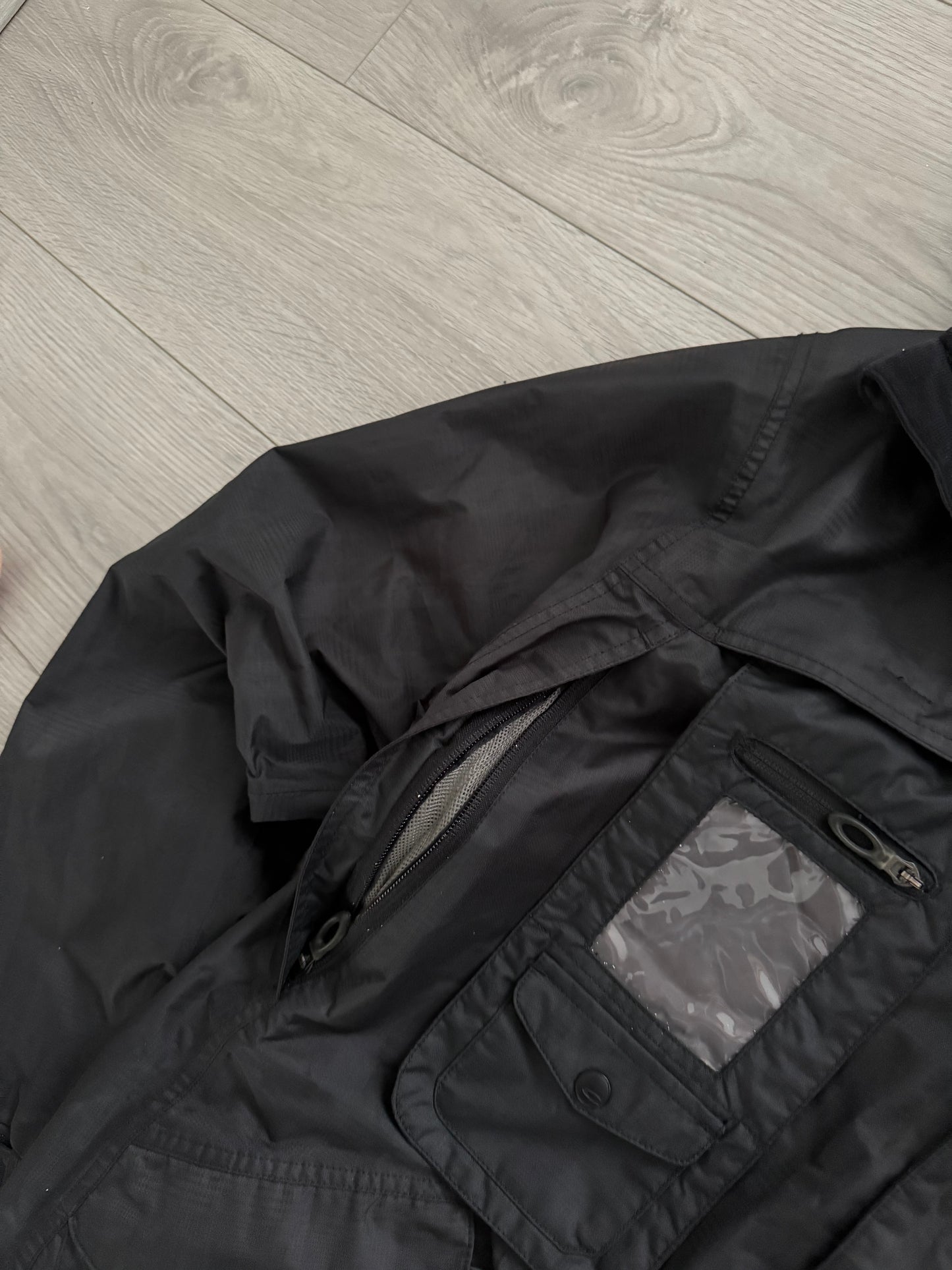 Oakley Road Fuel 2006 Waterproof Magnetic Latch Pocket Jacket - Size L