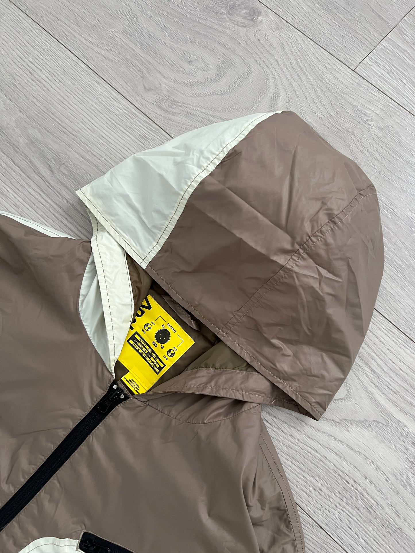 Burton Analog 2004 Multipocket Technical Nylon Jacket - Size L