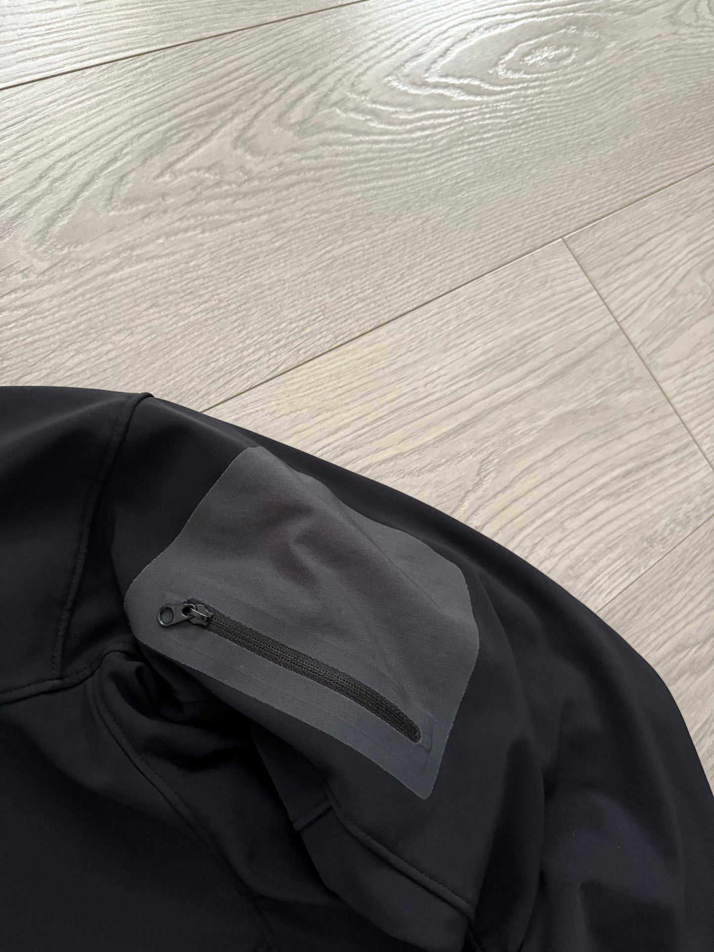 Arc'teryx Gamma MX Softshell Hooded Weatherproof Jacket - Size S