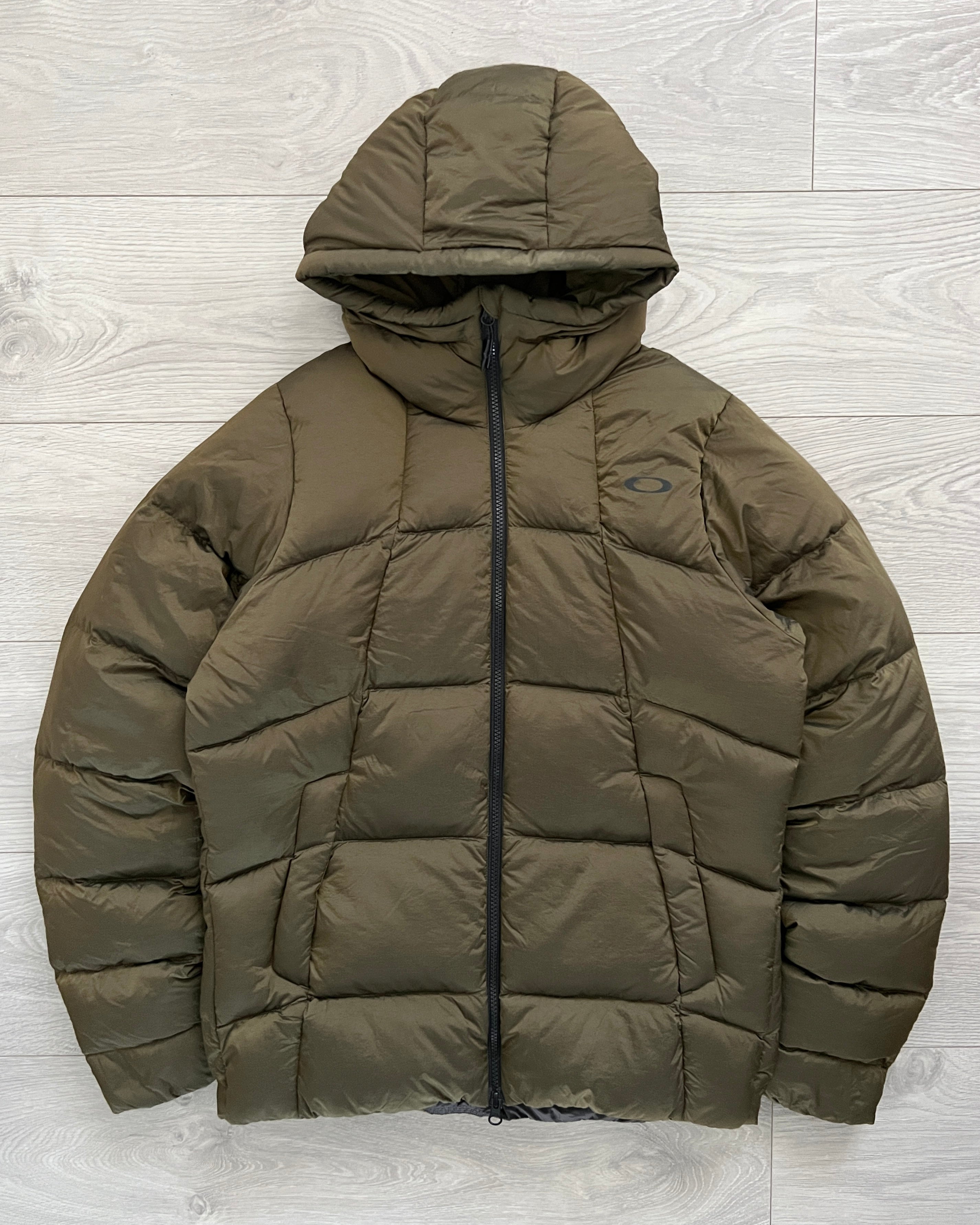 Oakley Goose Down Nylon Technical Puffer Jacket - Size S Oakley Goose Down Nylon Technical Puffer Jacket - Size S