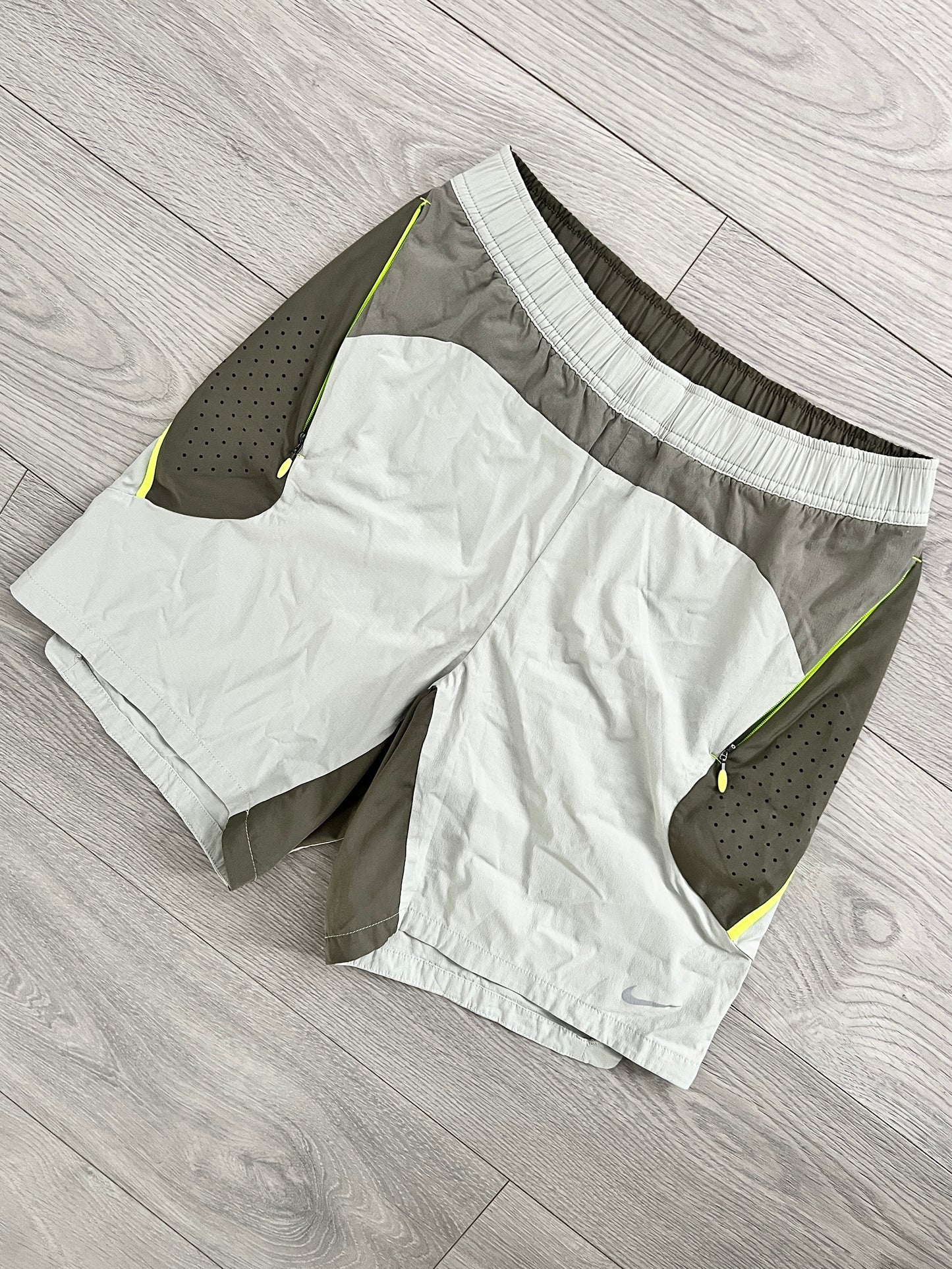 Nike SS2013 Panelled Technical Aero Shorts - Size S