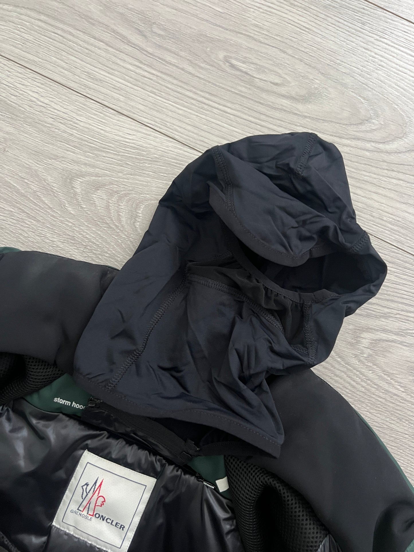 Moncler Grenoble Carmaux Technical Waterproof Insulated Jacket - Size M