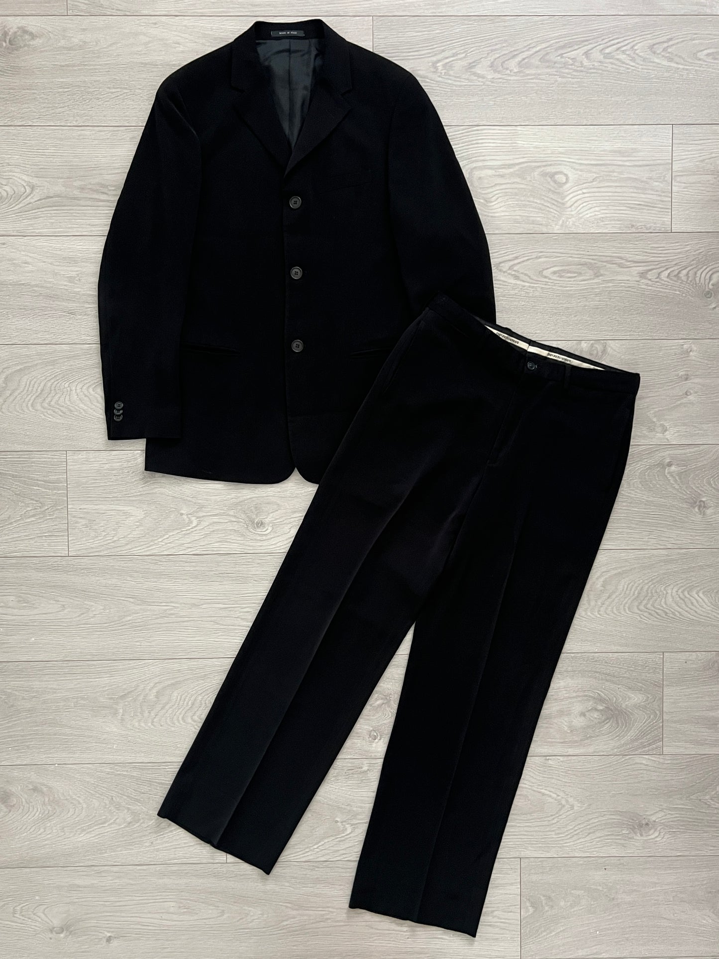 Emporio Armani 2002 3-B Relaxed Suit - Size M Jacket / 32" Waist