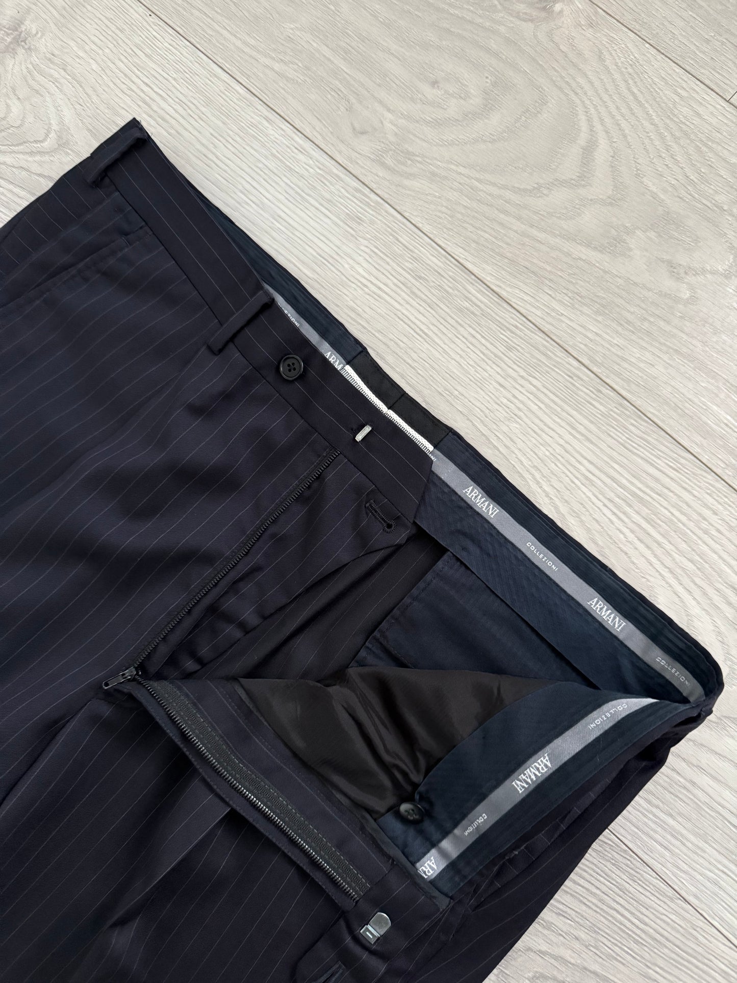 Armani 1990s Pleated 3B Striped Navy Wool Suit - Size M Jacket / 38" Waist