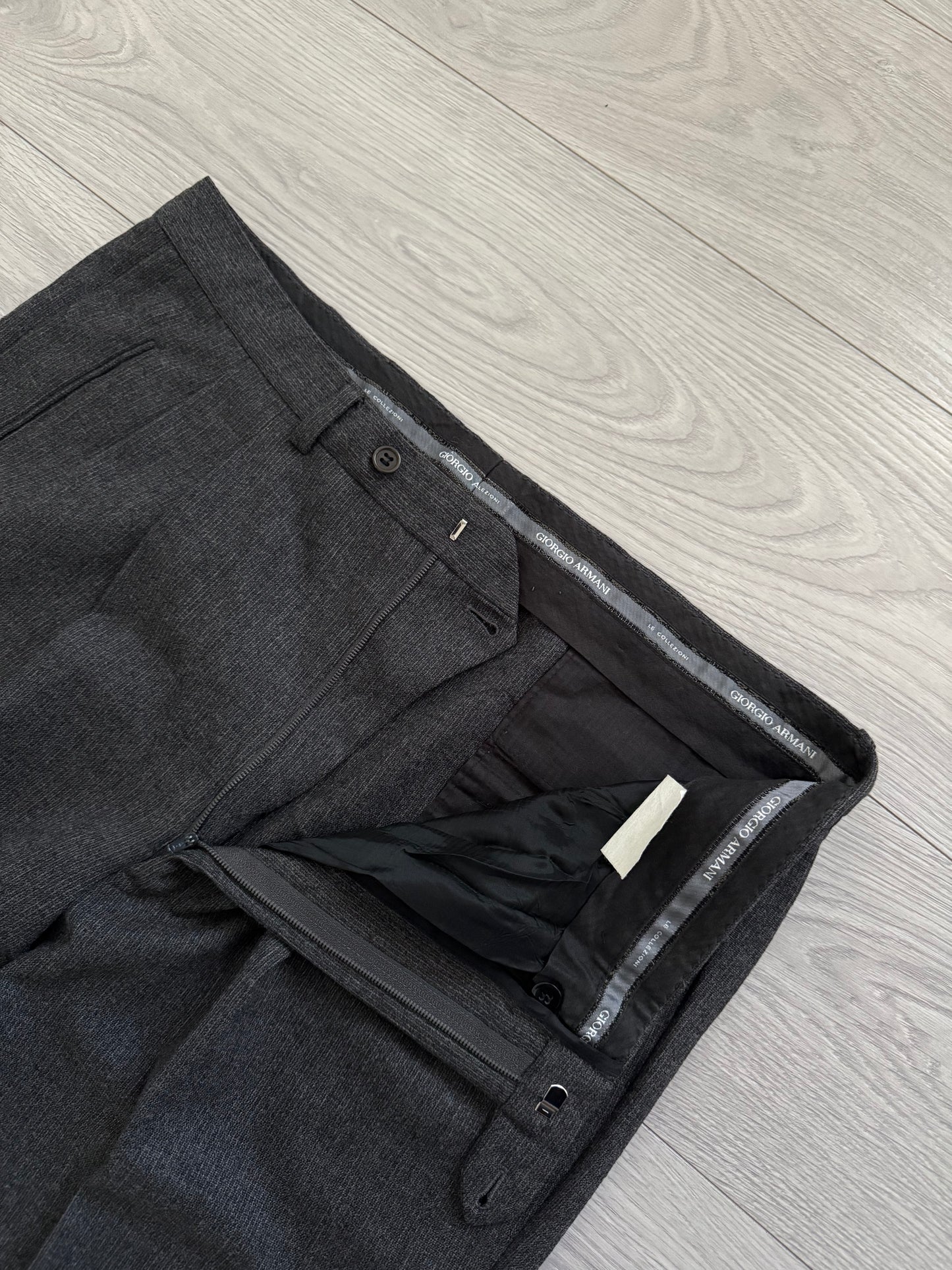 Armani 1990s Pleated Wool 3B Suit - Size XL Jacket / 38" Waist