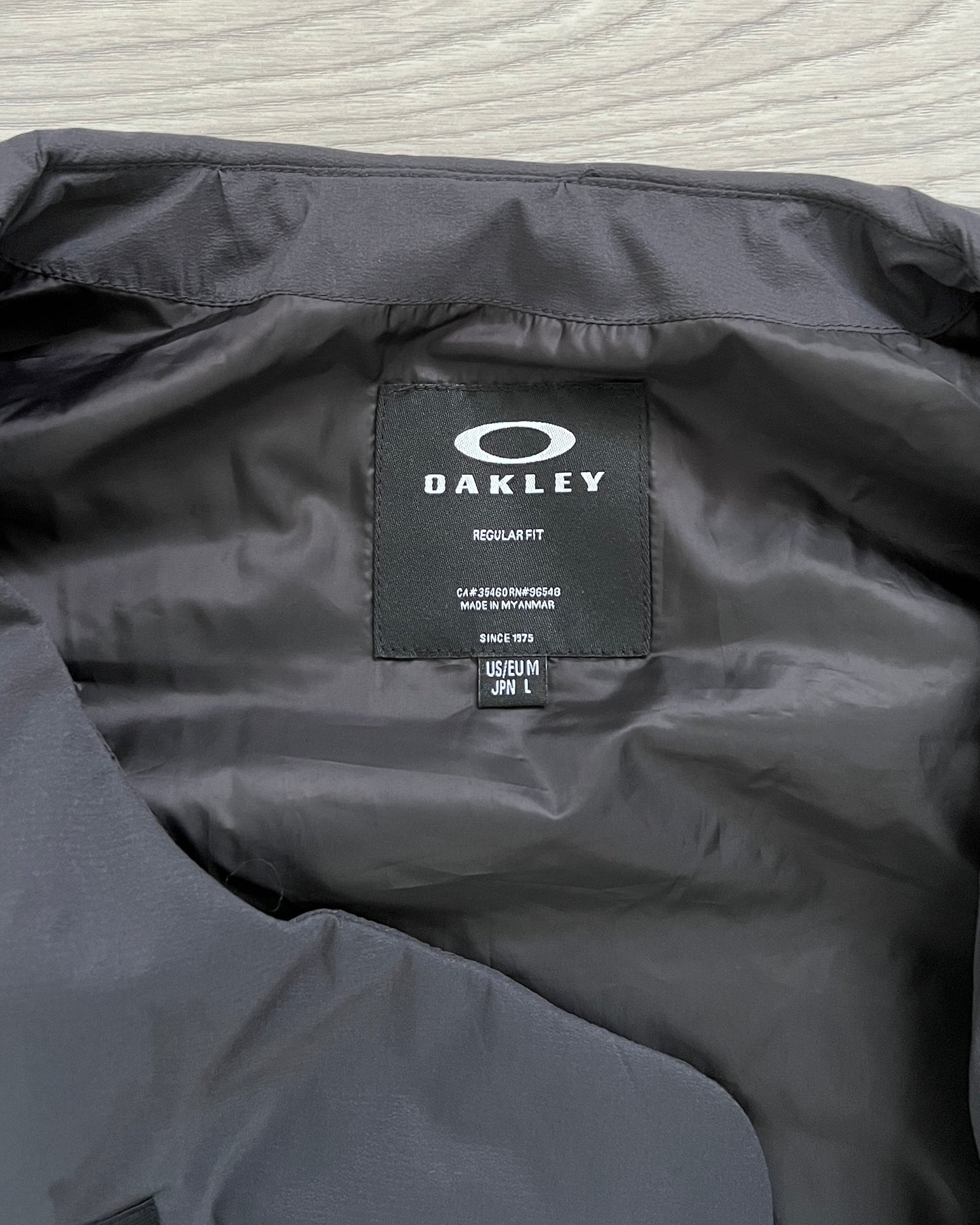 Oakley Asymmetrical Technical Puffer Vest - Size M