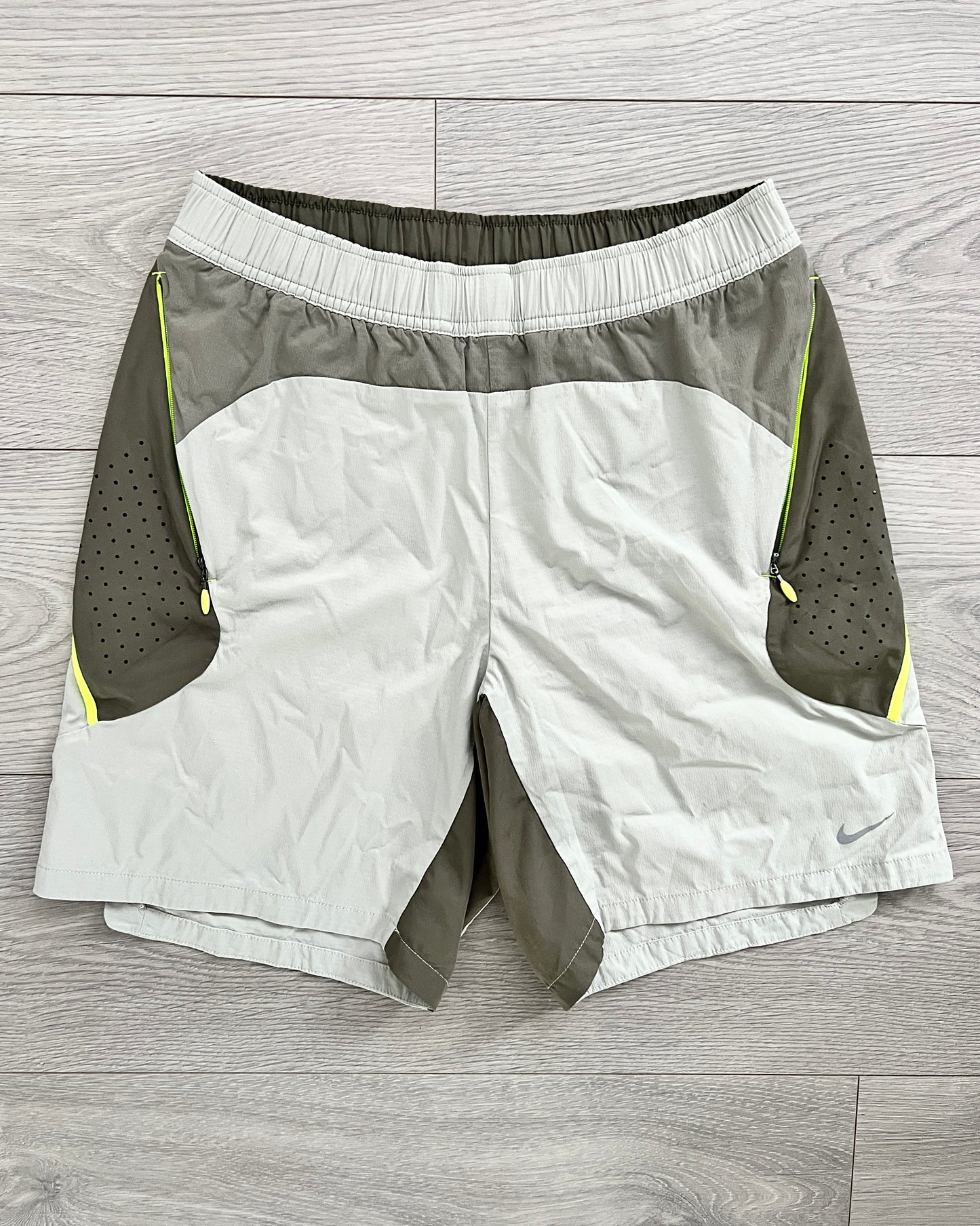 Nike SS2013 Panelled Technical Aero Shorts - Size S