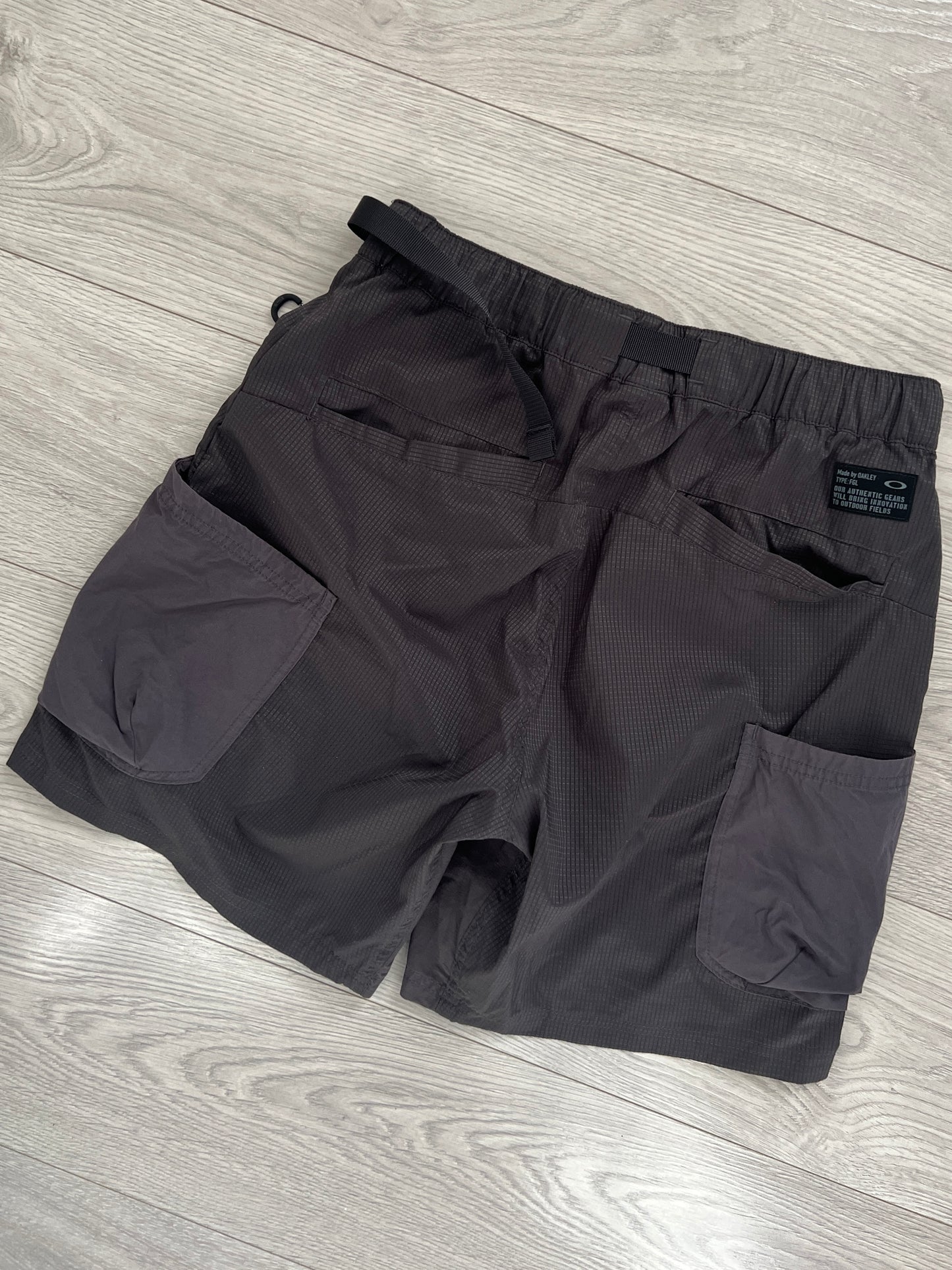 Oakley Nylon Cargo Belted Shorts - Size S
