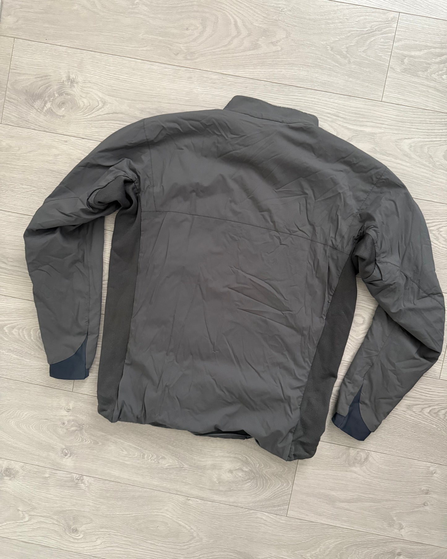 Arc'teryx LEAF Atom LT Insulated Jacket Wolf Grey - Size S, L & XL