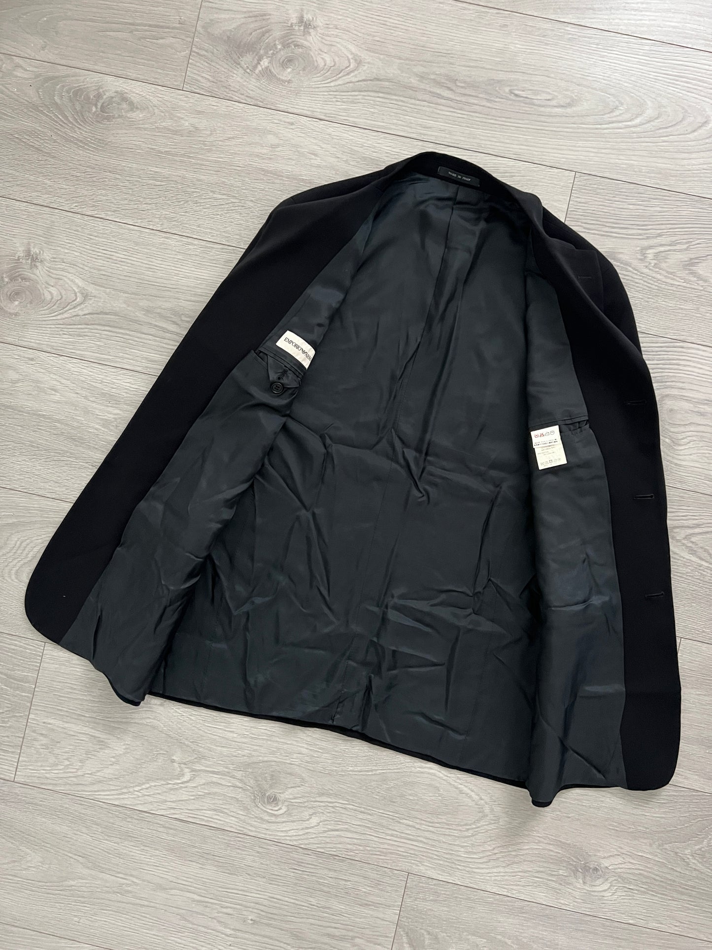 Emporio Armani 2002 3-B Relaxed Suit - Size M Jacket / 32" Waist
