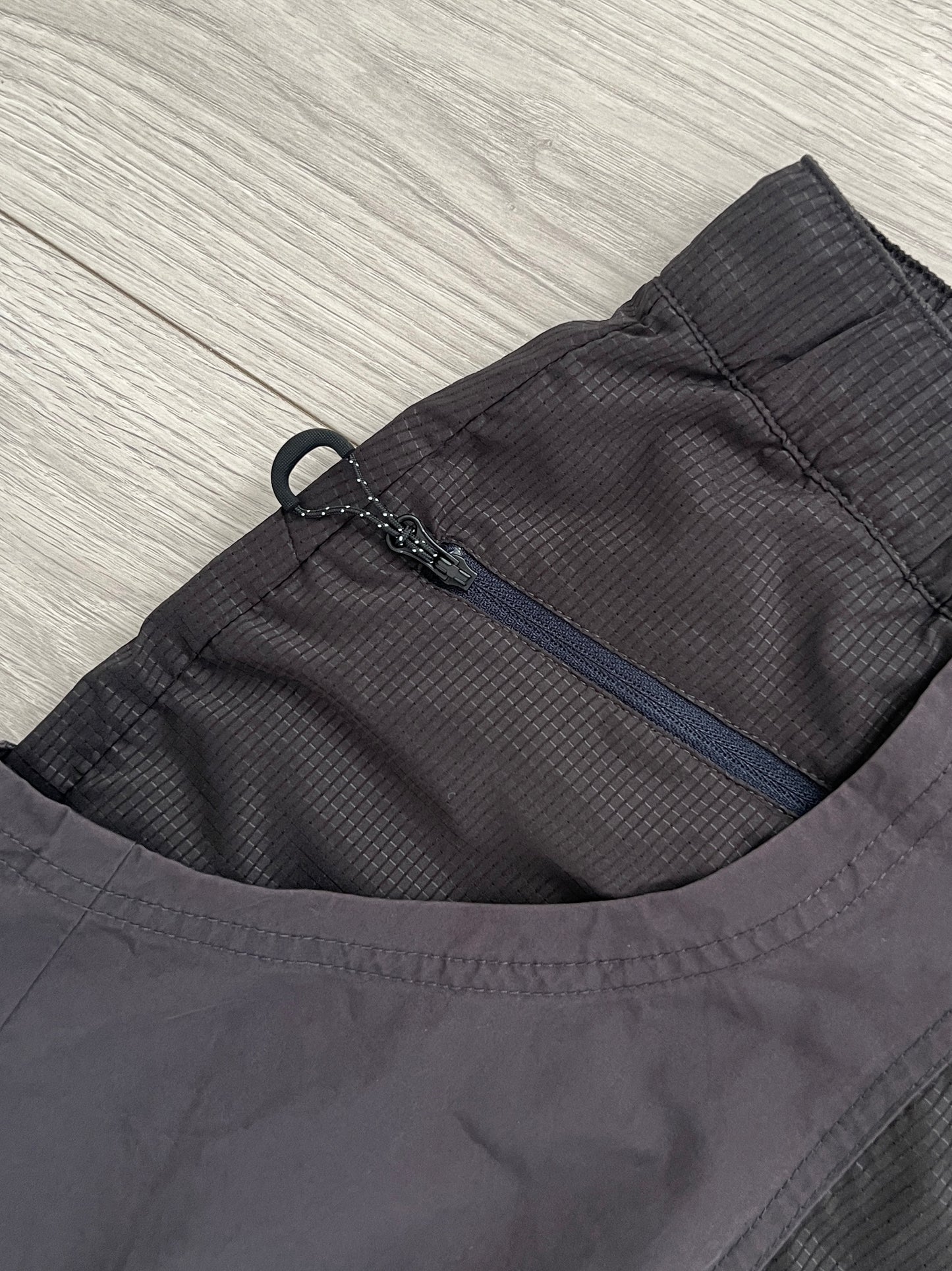 Oakley Nylon Cargo Belted Shorts - Size S
