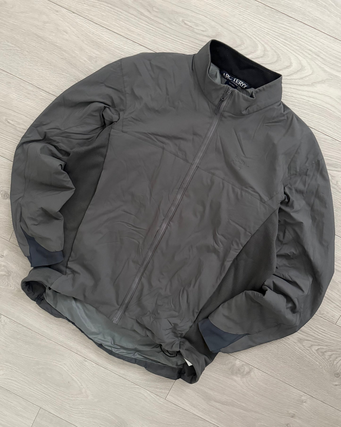 Arc'teryx LEAF Atom LT Insulated Jacket Wolf Grey - Size S, L & XL