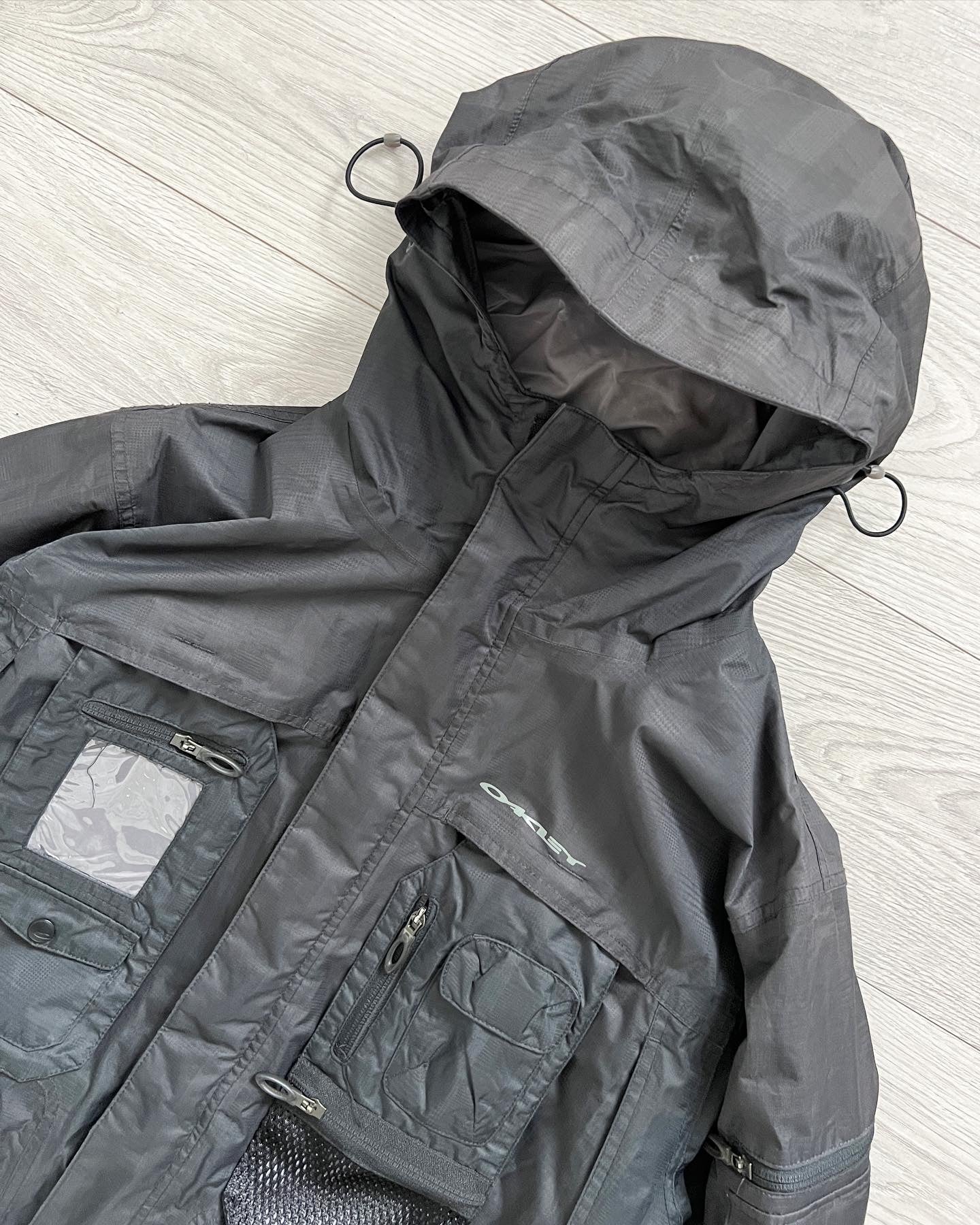 Oakley Road Fuel AW2006 Magnetic Hidden Pocket Tech Jacket - Size M