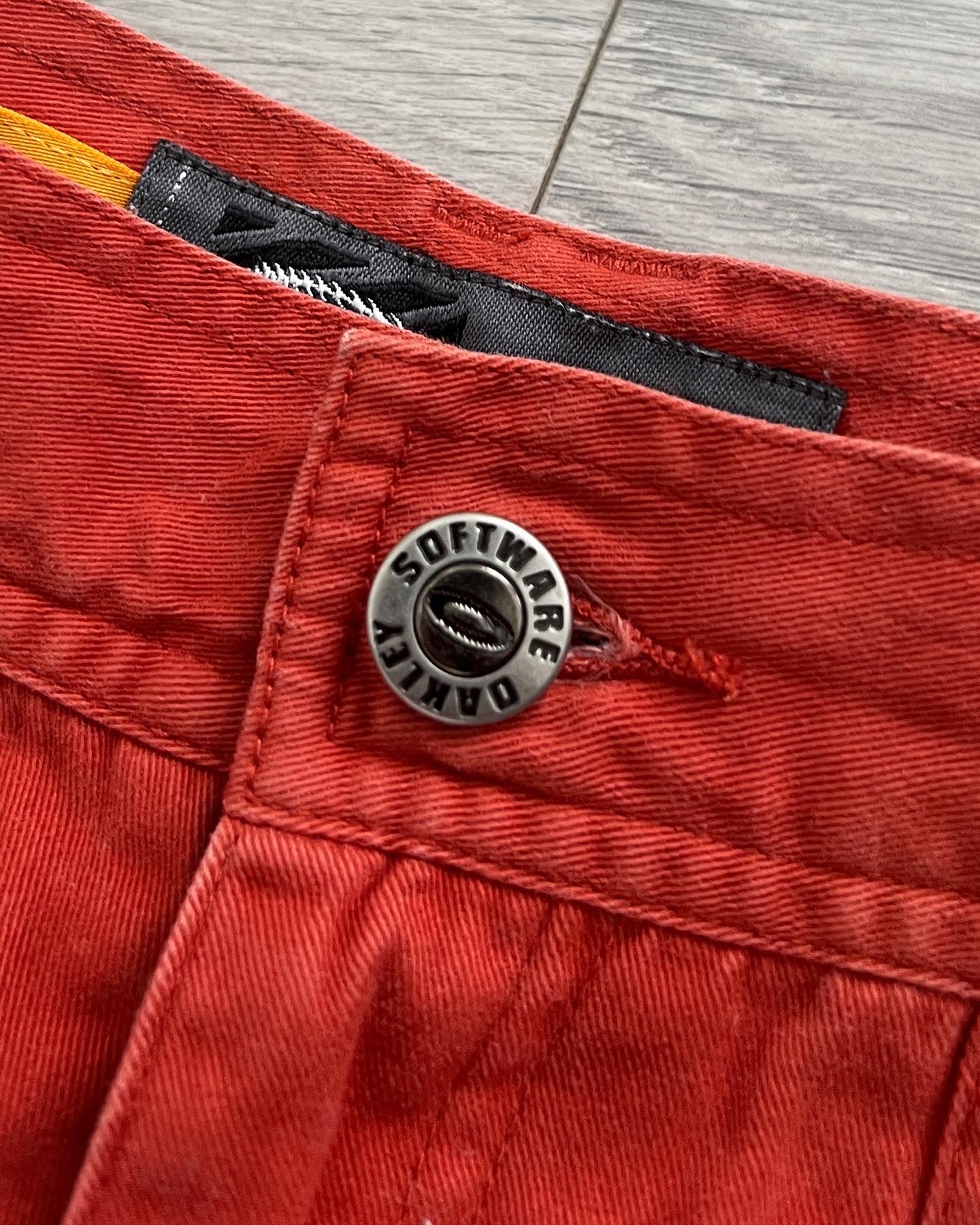 Oakley 2000s 8-Pocket Technical Rust Orange Shorts - Size 30