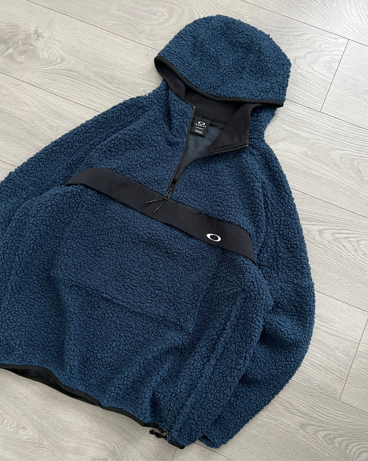 Oakley 1/4 Zip Technical Boa Fleece Anorak - Size M