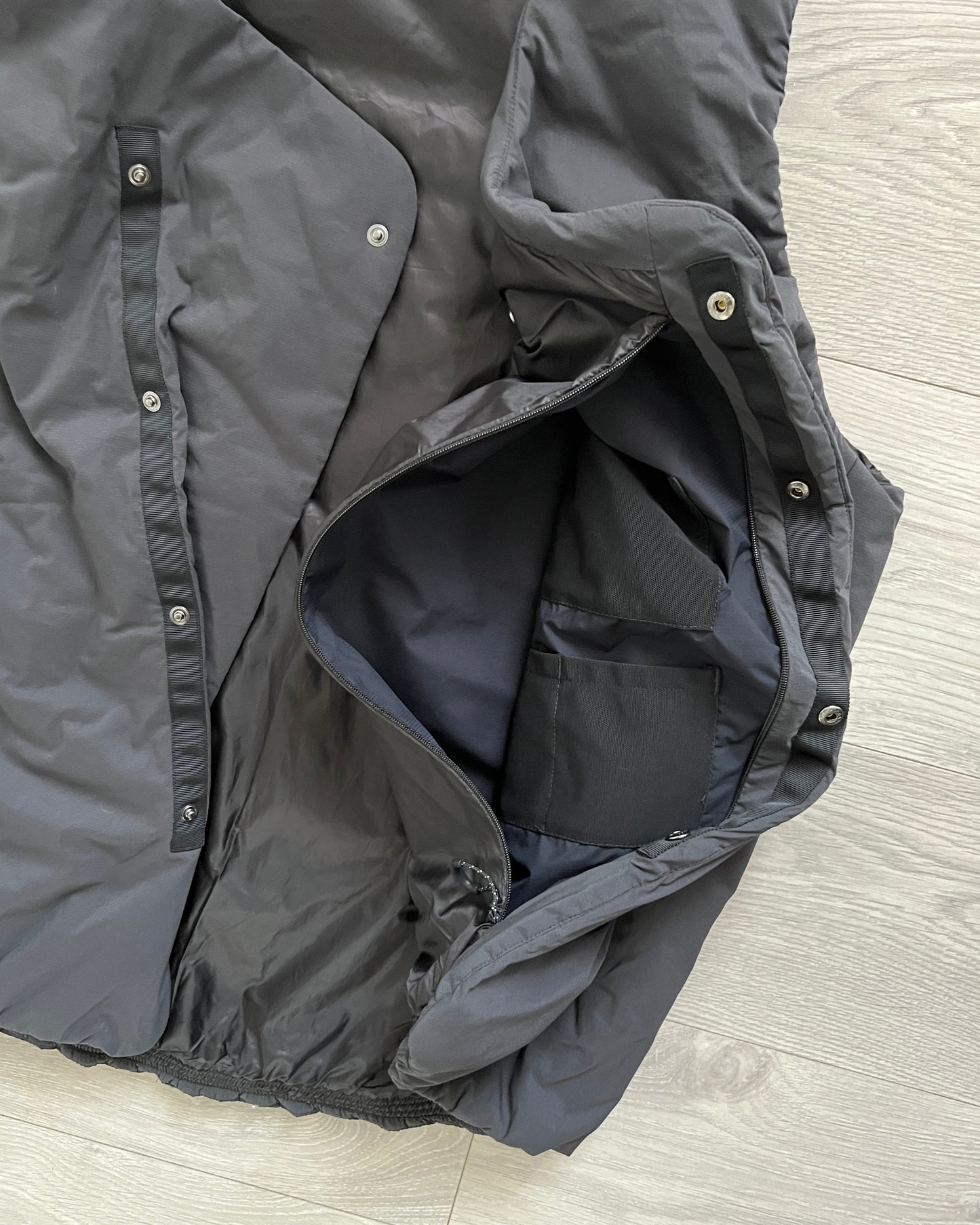 Oakley Asymmetrical Technical Puffer Vest - Size M