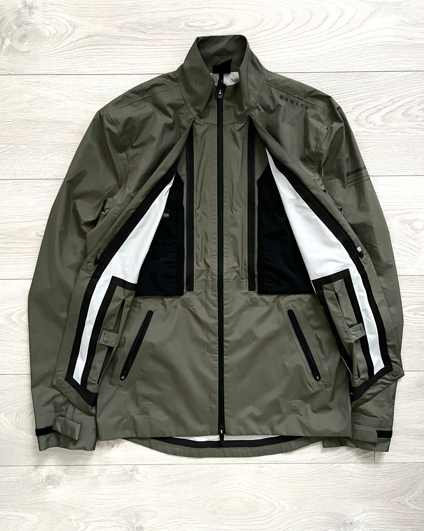 Oakley 2017 Magnetic Latch Stealth Jacket - Size S