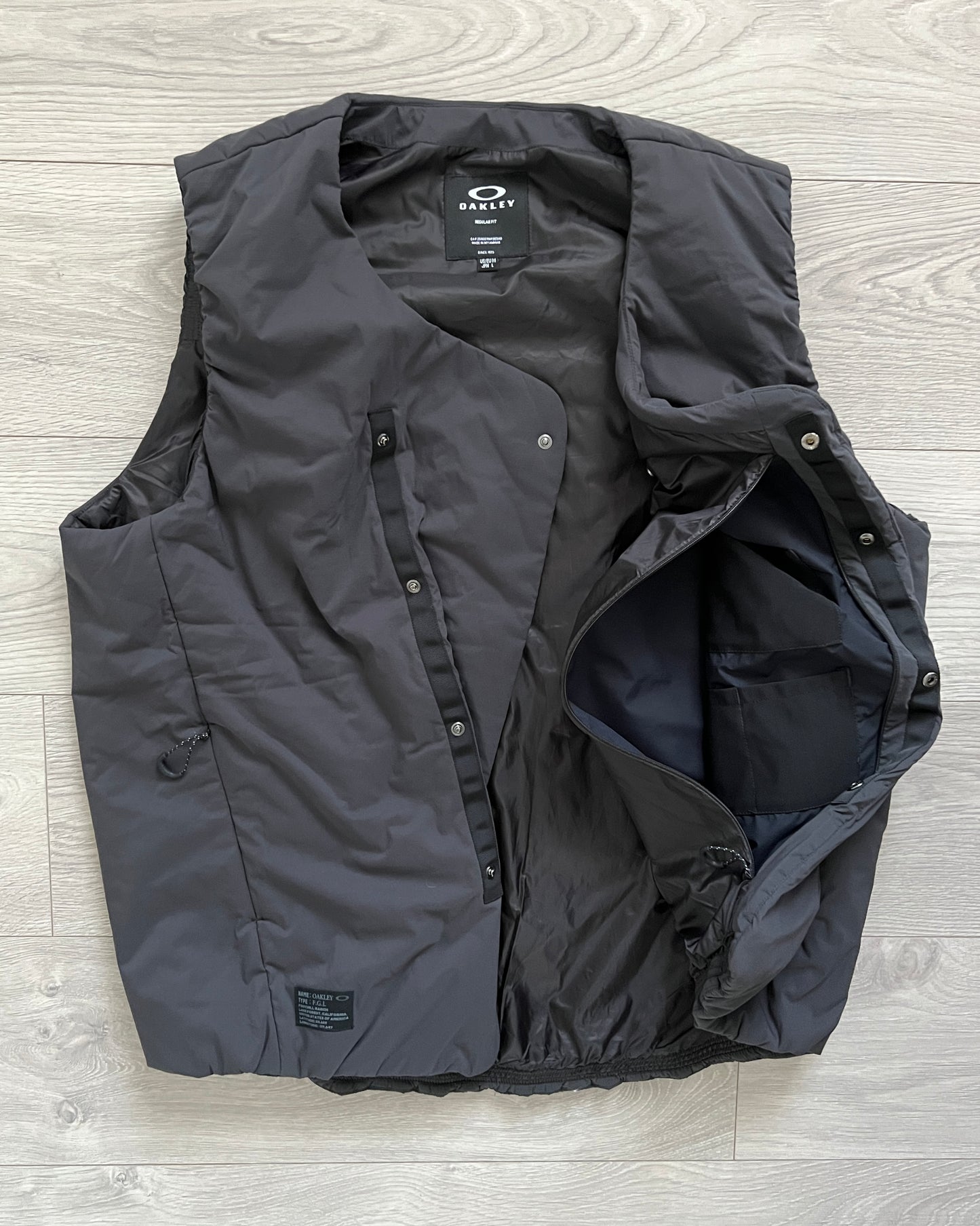 Oakley Asymmetrical Technical Puffer Vest - Size M