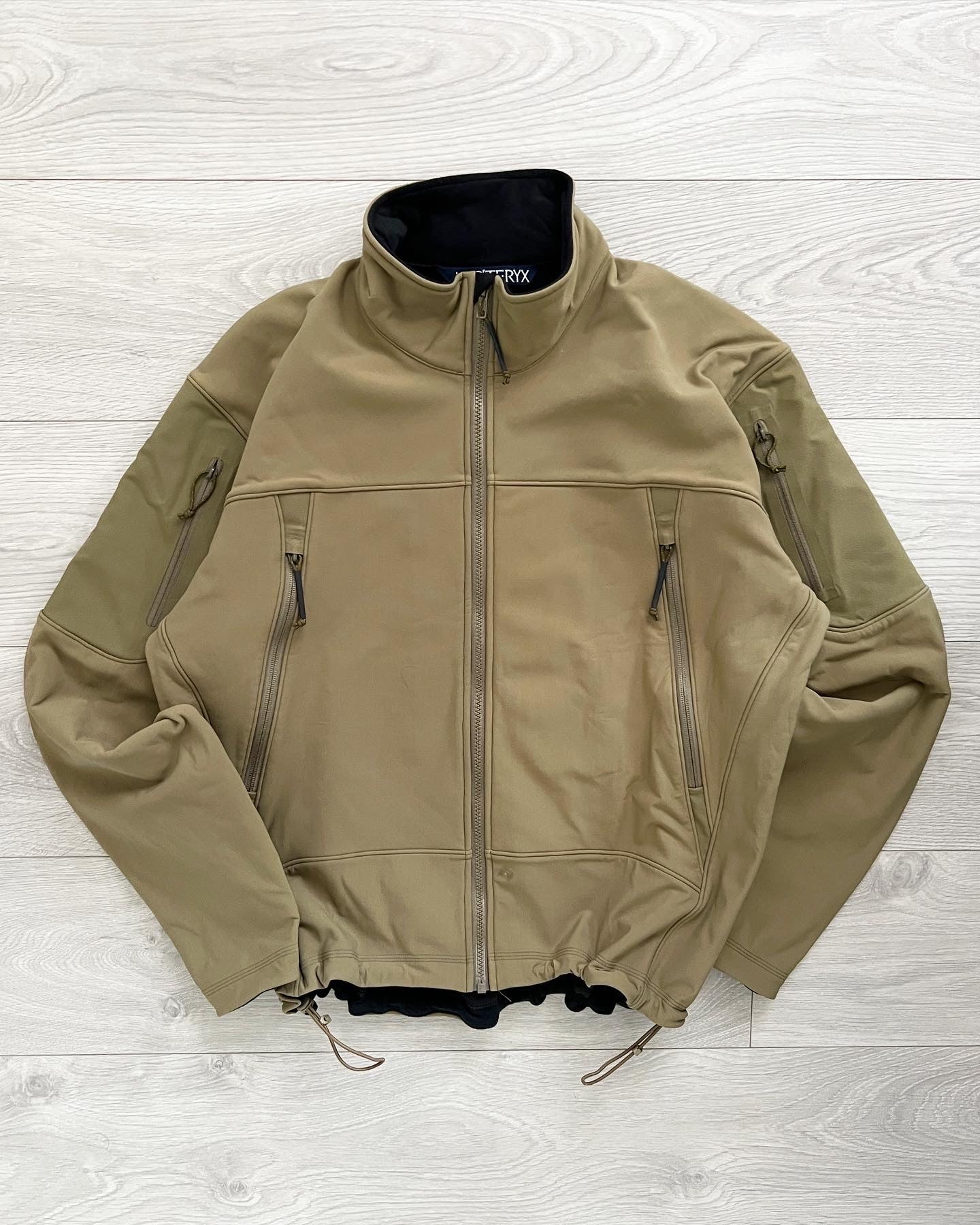 ARC'TERYX LEAF Bravo Jacket GEN1 Lサイズ Arcteryx LEAF Gen 1 Bravo Softshell Fleece Lined Utility Jacket