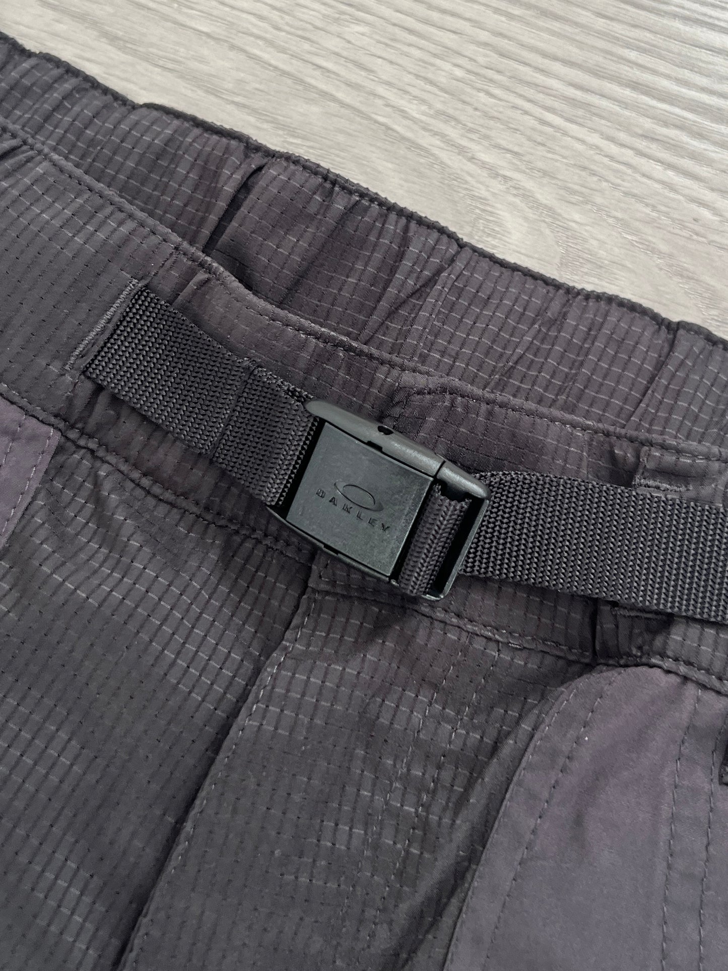 Oakley Nylon Cargo Belted Shorts - Size S