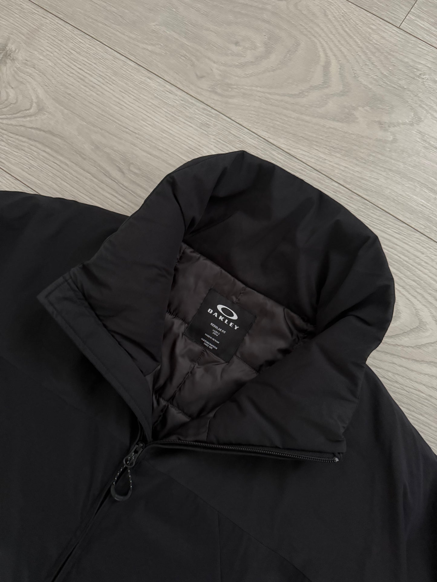 Oakley Puffer Jacket - Size M