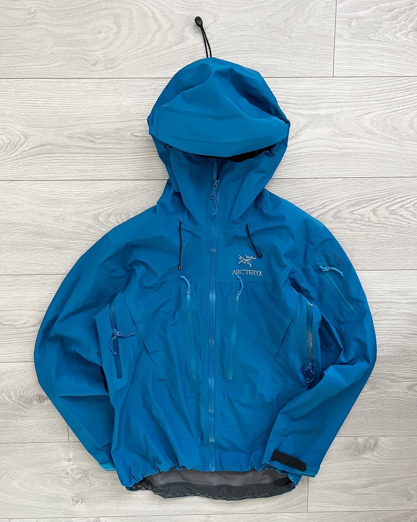 Arcteryx Alpha SV Blue GoreTex Pro Jacket - Size S – NDWC0 Shop