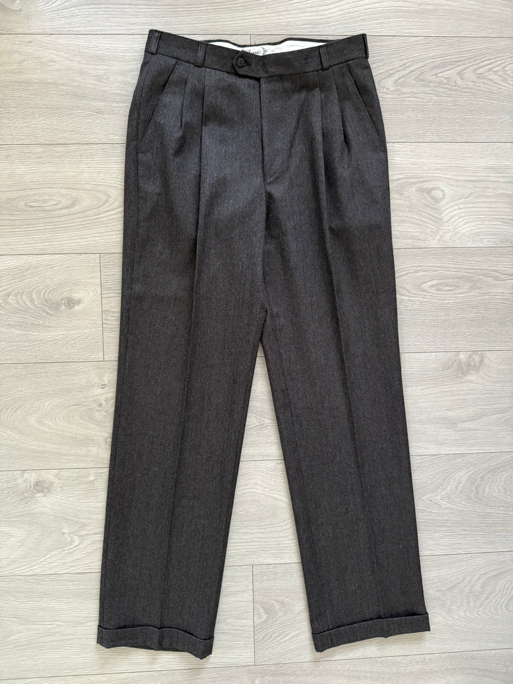 Vintage 1980s Made in England Double Breasted Peaked Lapel Pleated Brown Suit - Size M Jacket / 31" Waist