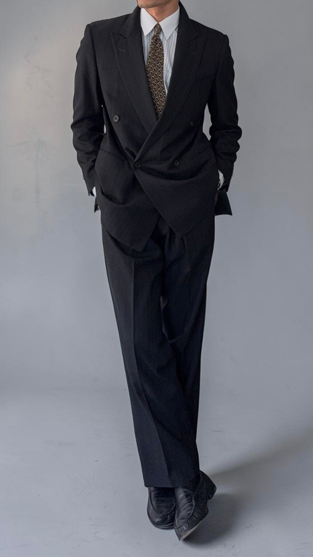 Burberry 1990s Peak Lapel Double Breasted Pleated Black Grey Suit - Size M Jacket / 32" Waist