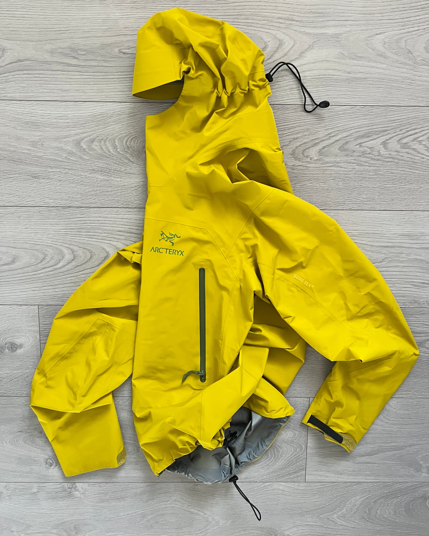 Arcteryx Theta LT Gore-Tex Pro Waterproof Yellow Jacket - Size M