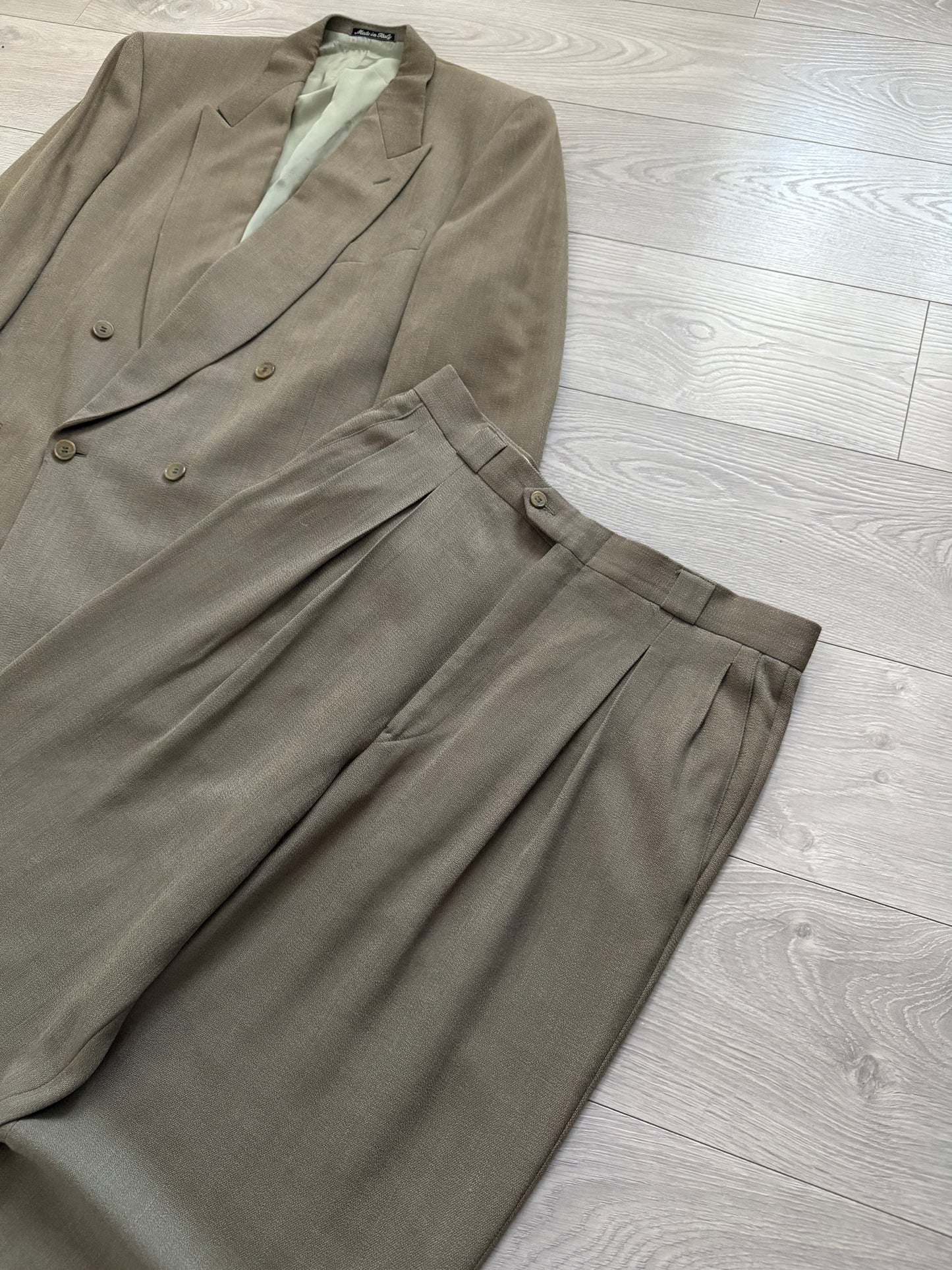 Giorgi Armani 1980s Pleated Double-Breasted Suit - Size L Jacket / 34" Waist