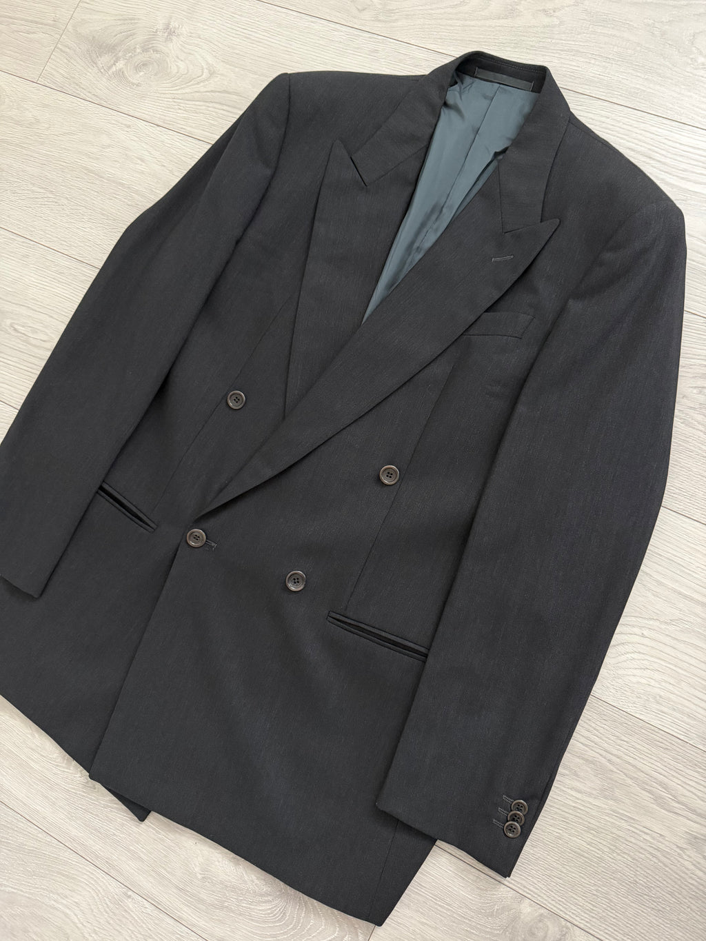 Armani 1990s Peaked Lapel Double Breasted Pleated Wool Suit Charcoal Grey - Size L Jacket / 33" Waist