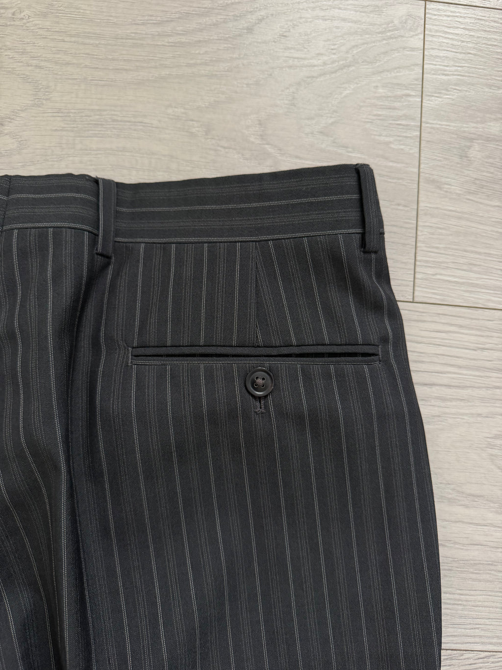 Armani 1990s Peaked Lapel Double Breasted Pleated Silk Wool Suit Striped Grey - Size L Jacket / 34" Waist