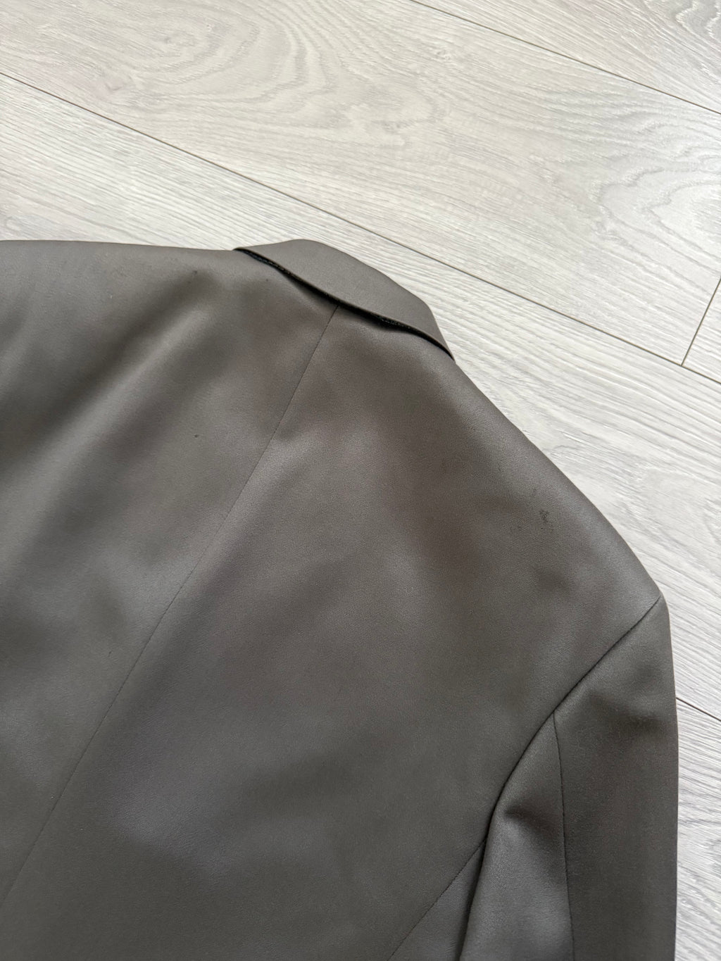 Hugo Boss 1980s 'Mitford' Peak Lapel Double Breasted Pleated Taupe Green Suit - Size L Jacket / 30" Waist