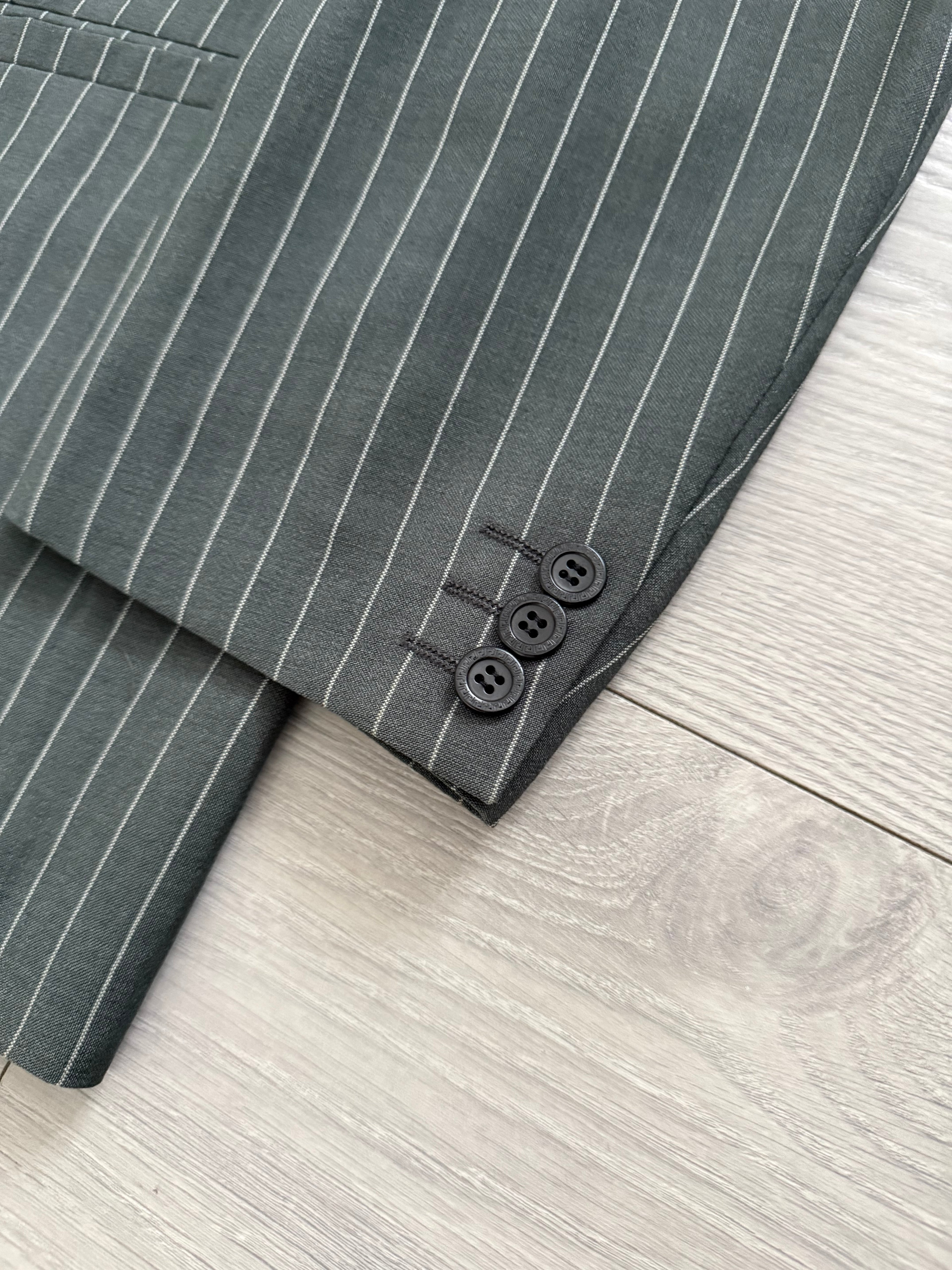 Versace 1980s Notch Lapel Double Breasted Pleated Wool Striped Grey Suit - Size L Jacket / 34" Waist