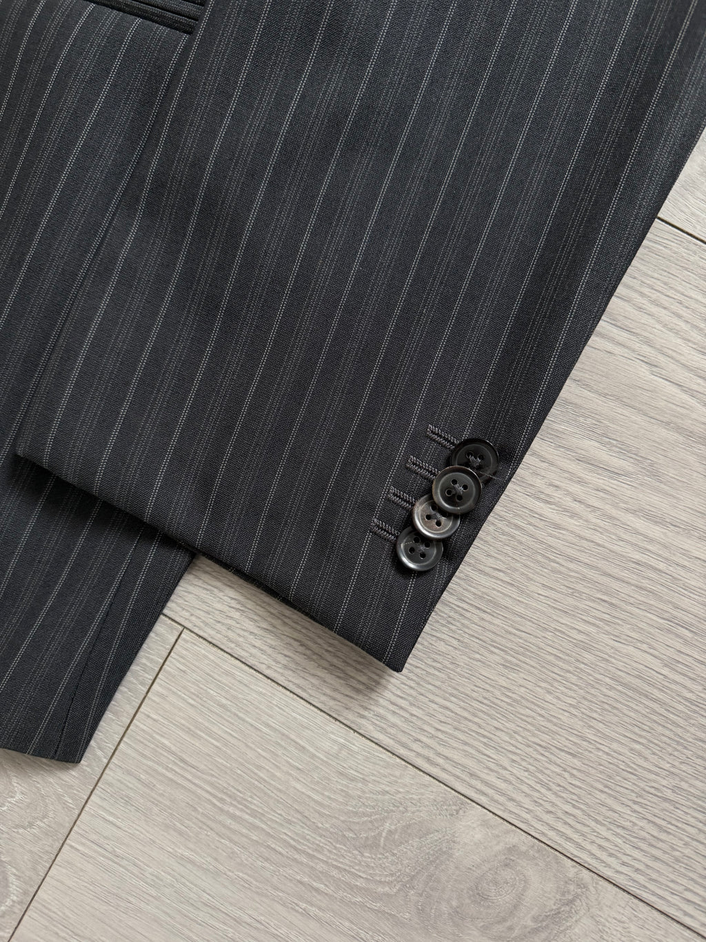 Armani 1990s Peaked Lapel Double Breasted Pleated Silk Wool Suit Striped Grey - Size L Jacket / 34" Waist