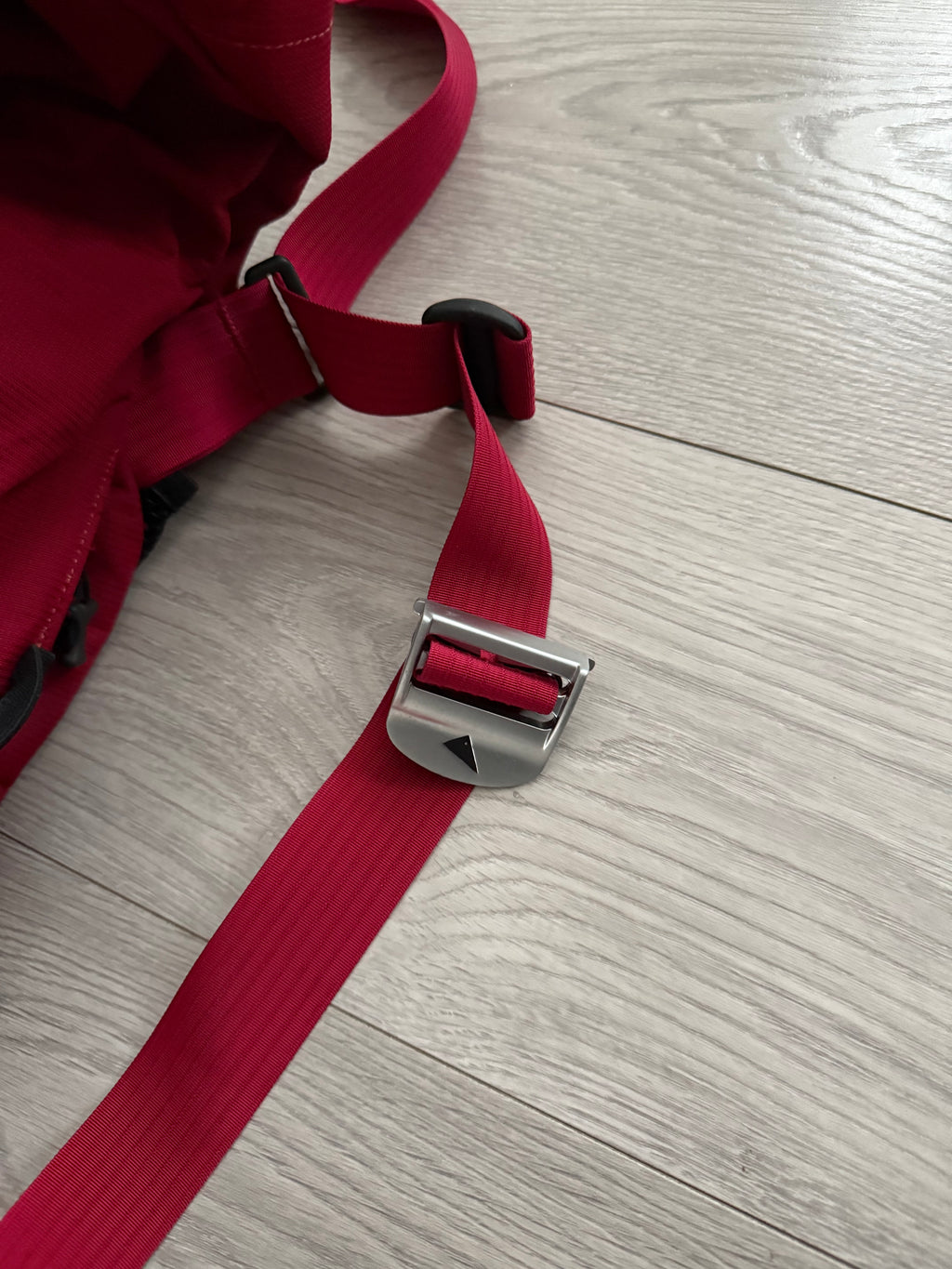 Klattermusen Fenja Technical Crossbody Bag