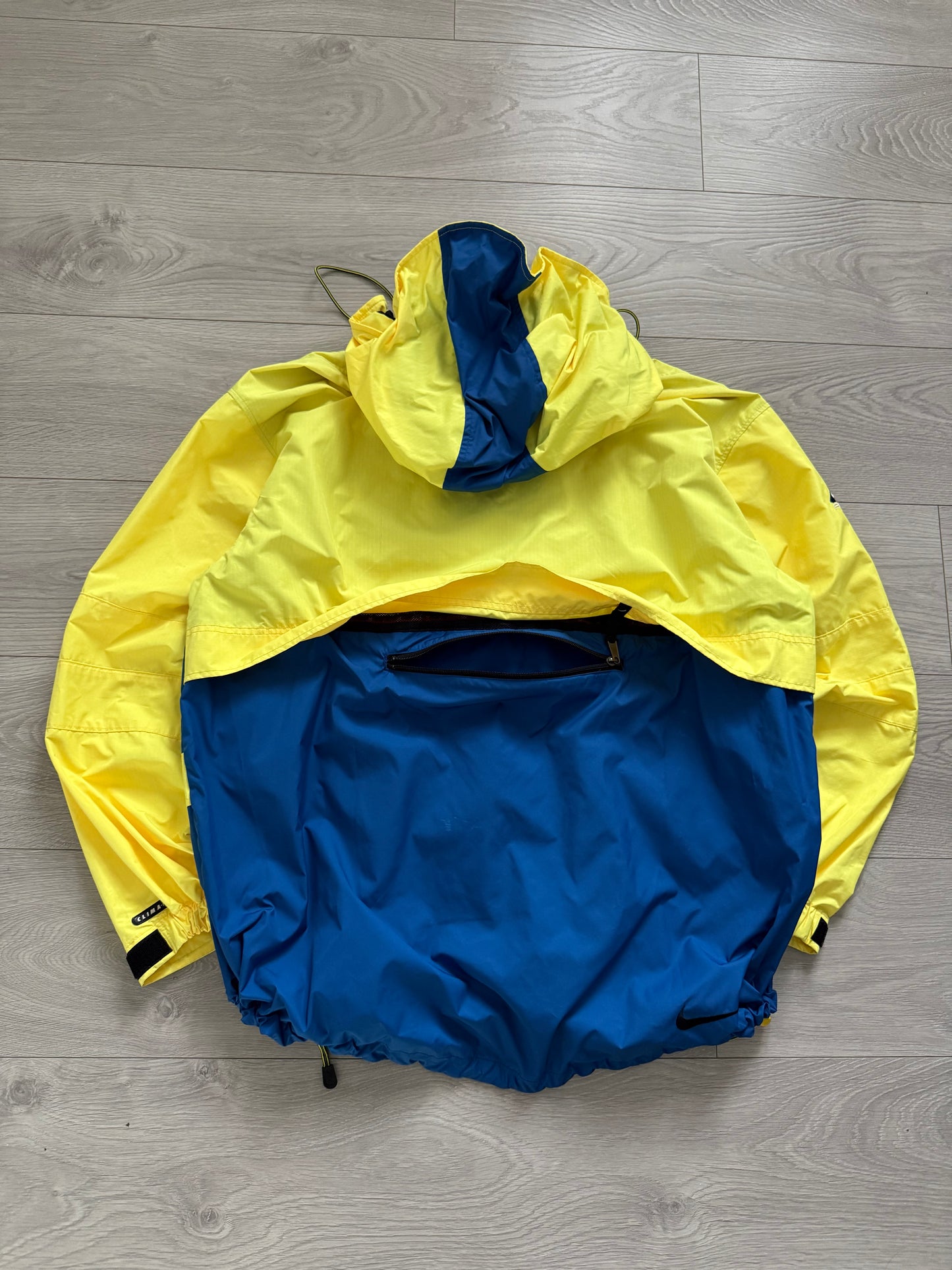 Nike ACG 00s Lungs Era Waterproof Packable Jacket - Size XXL
