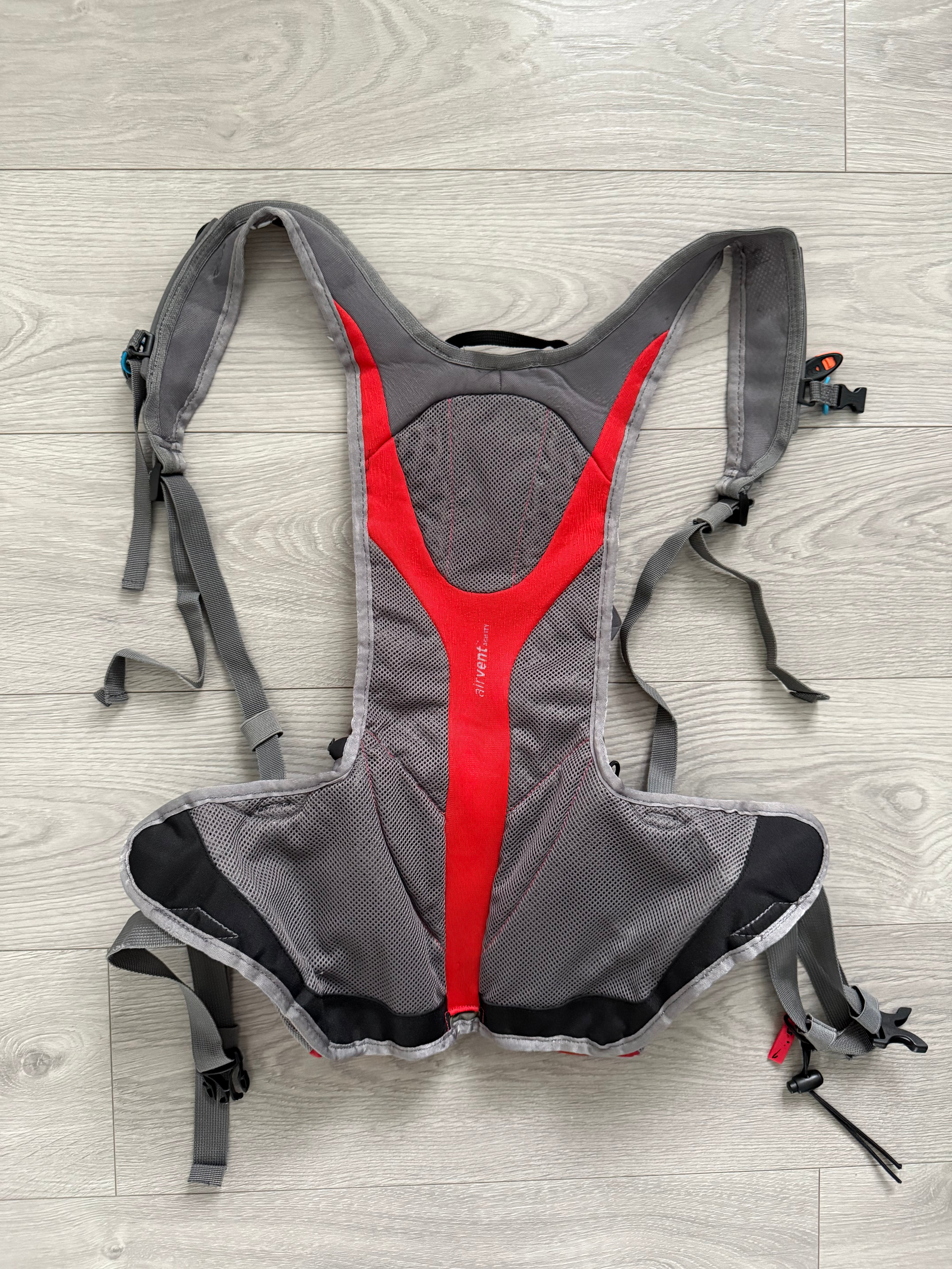 Salomon XT Wings 5 Vintage Running Hiking Pack