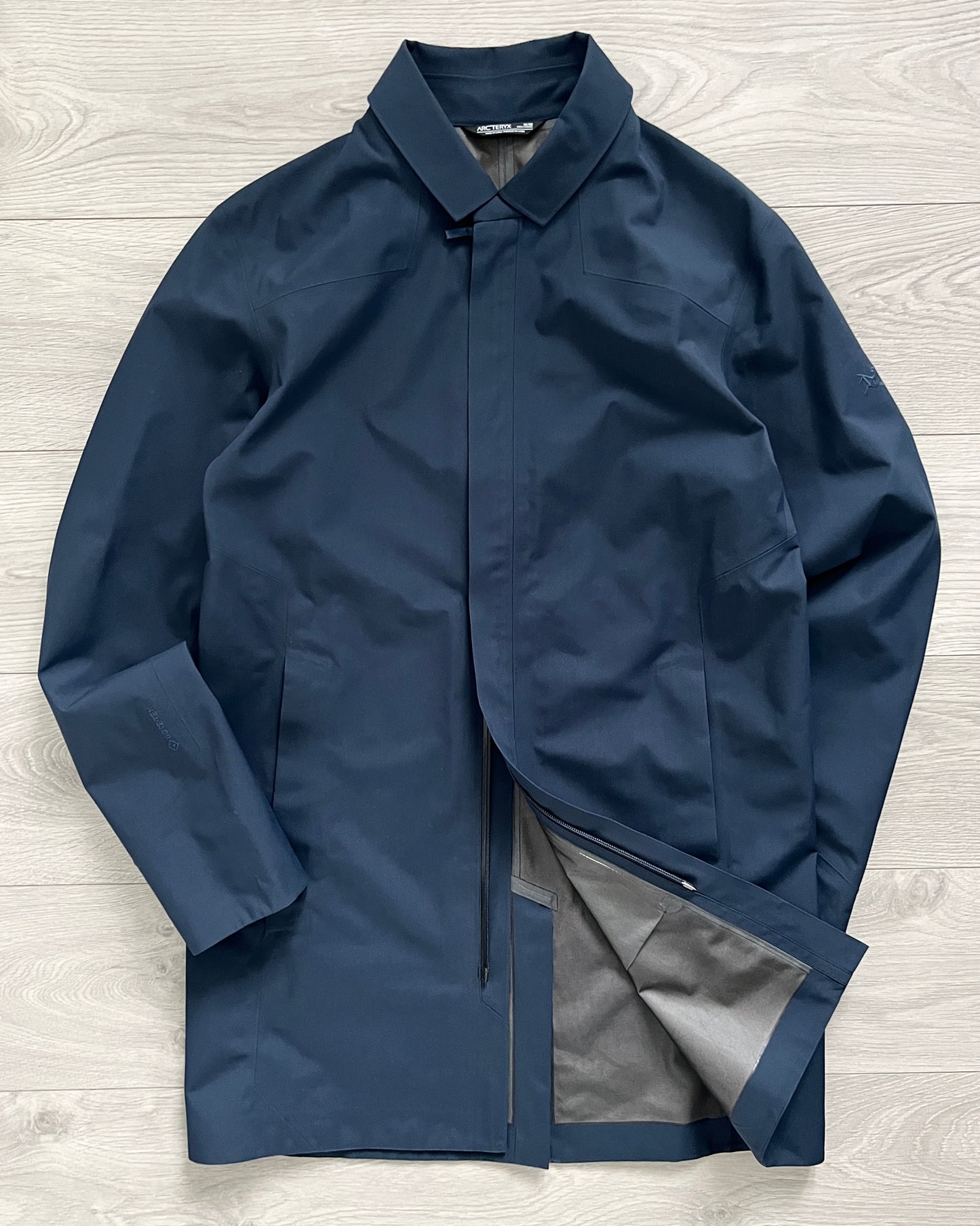 Arcteryx Keppel Waterproof Trench Coat Blue - Size M