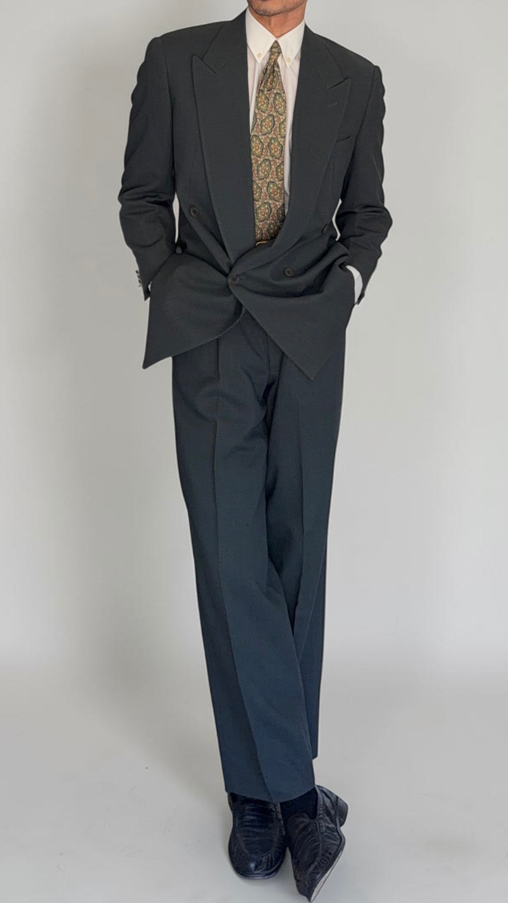 Giorgio Armani 1980s Peaked Lapel Double Breasted Pleated Textured Wool Suit Green - Size S Jacket / 30" Waist