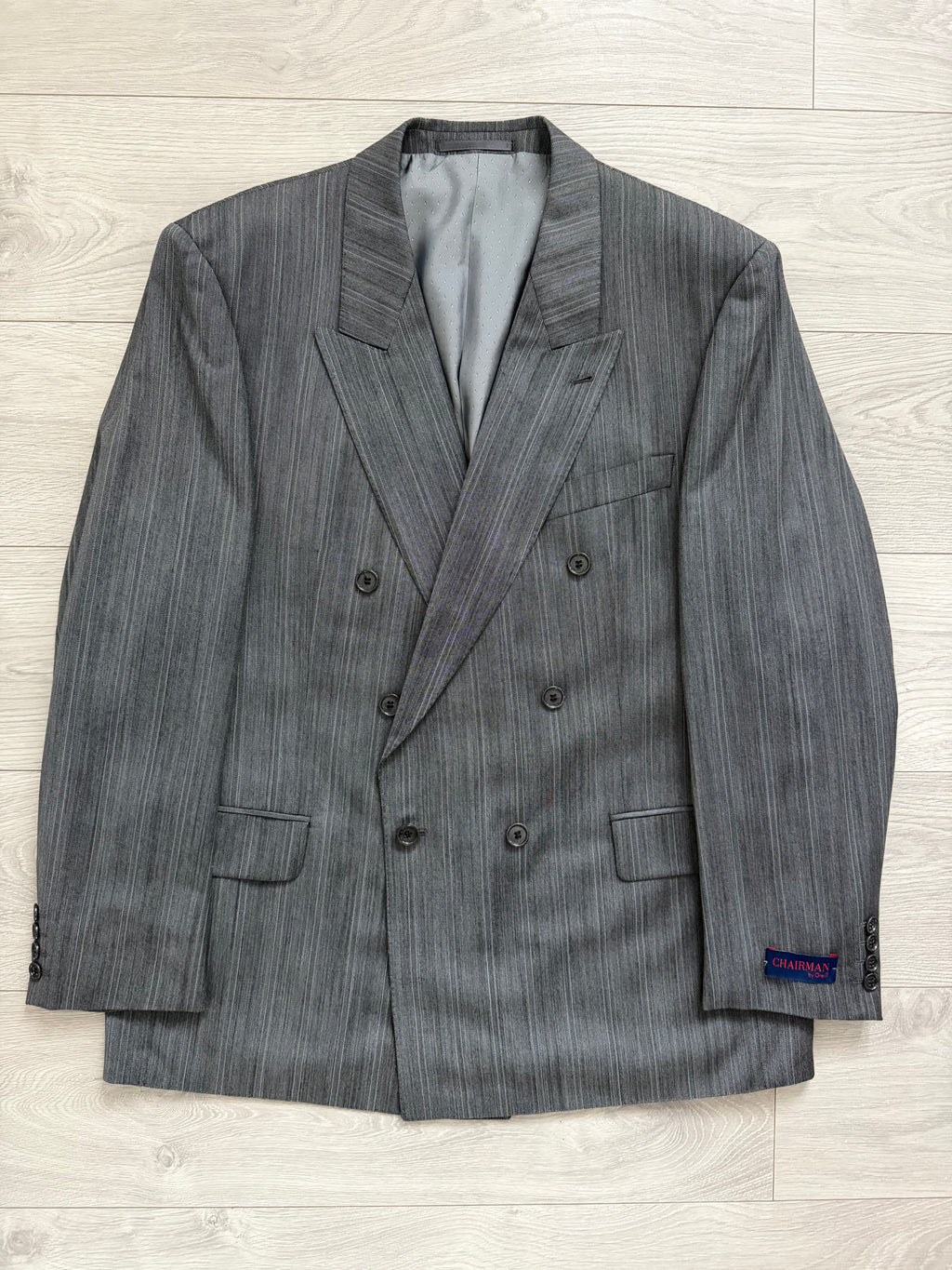 1980s Vintage Peaked Lapel Double Breasted Pleated Wool Textured Suit - Size XXL Jacket / 36" Waist