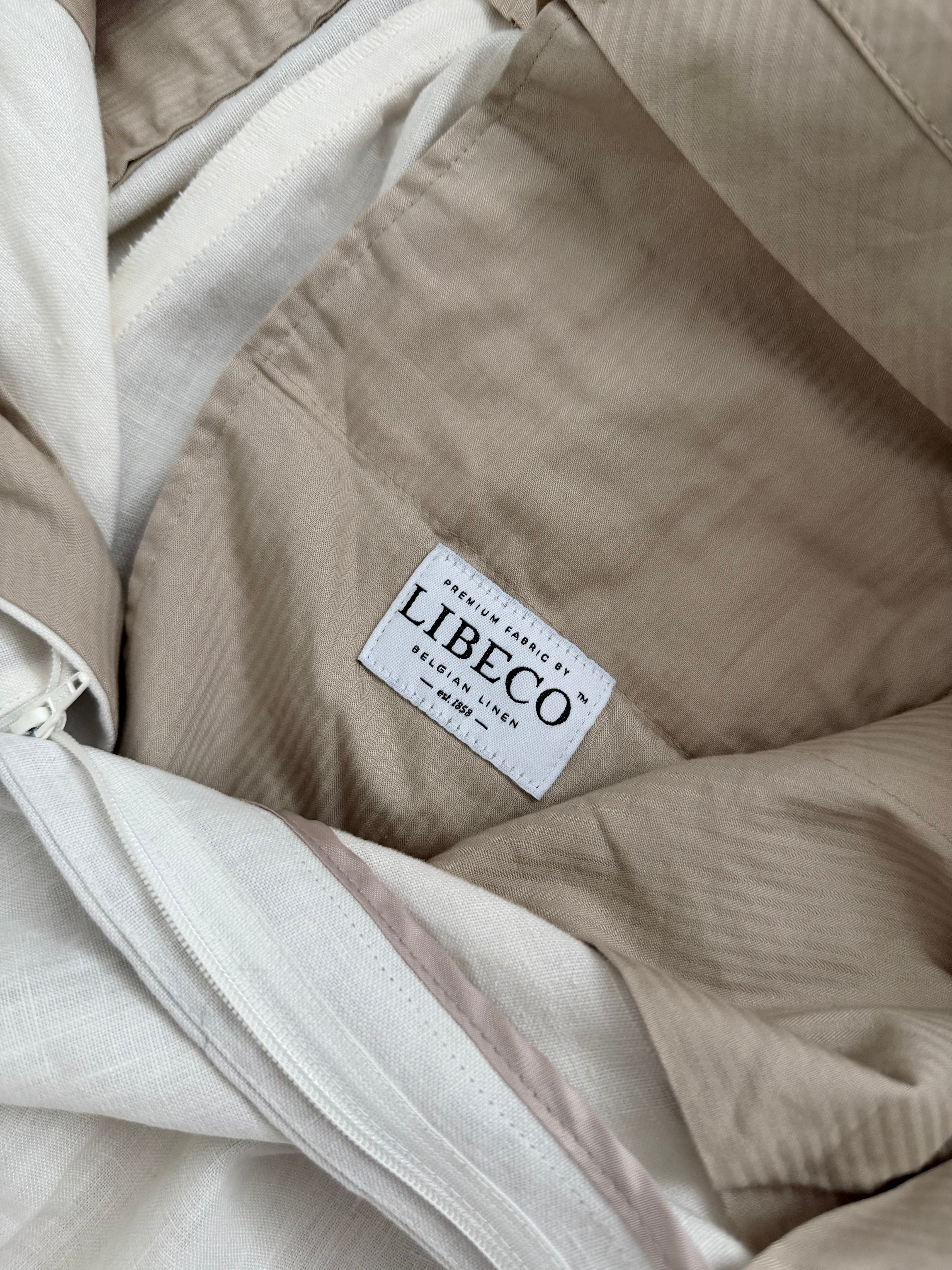 Suit Supply Pleated Linen White Pants - Size 30" Waist