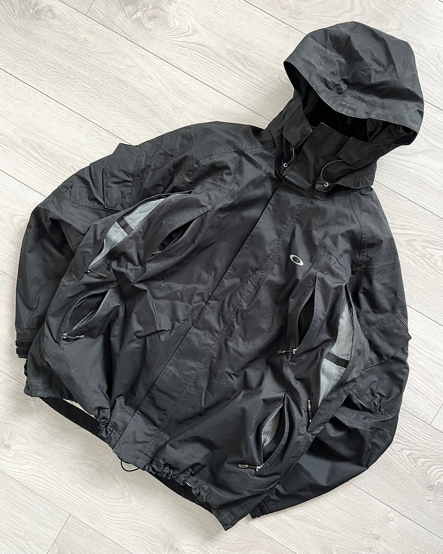 Oakley FW2008 Magnetic Hood Vent Pocket Waterproof Jacket - Size L