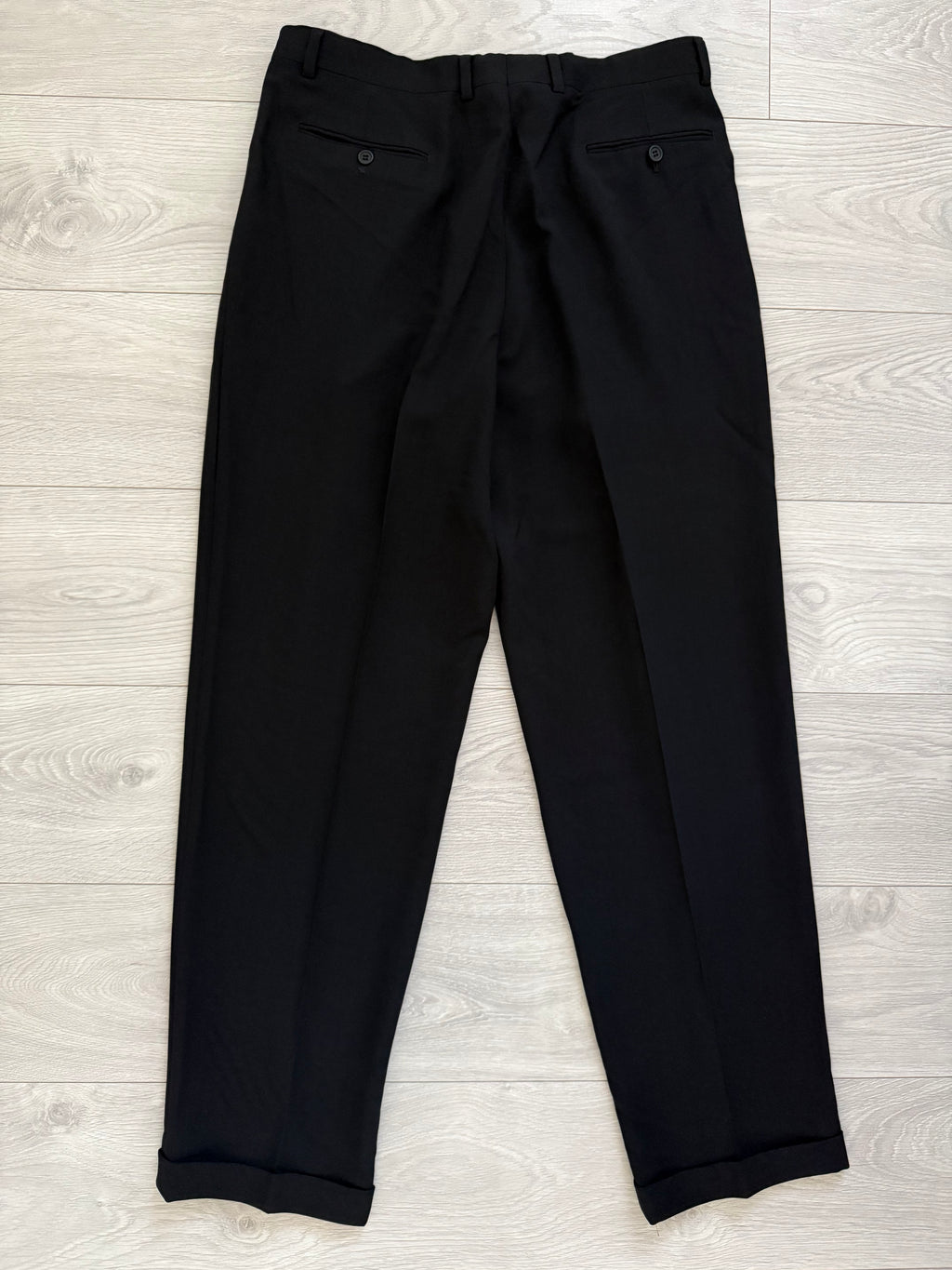 Giorgio Armani 1980s Peaked Lapel Double Breasted Black Wool Pleated Lightweight Suit - Size XL Jacket / 35" Waist