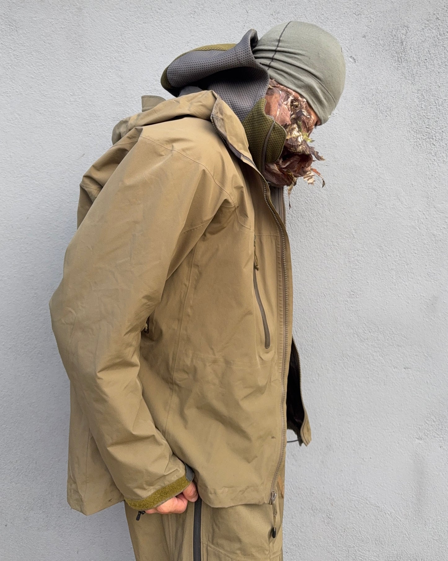 Arcteryx LEAF Alpha LT Gen 2 Gore-Tex Jacket in Crocodile - Size L