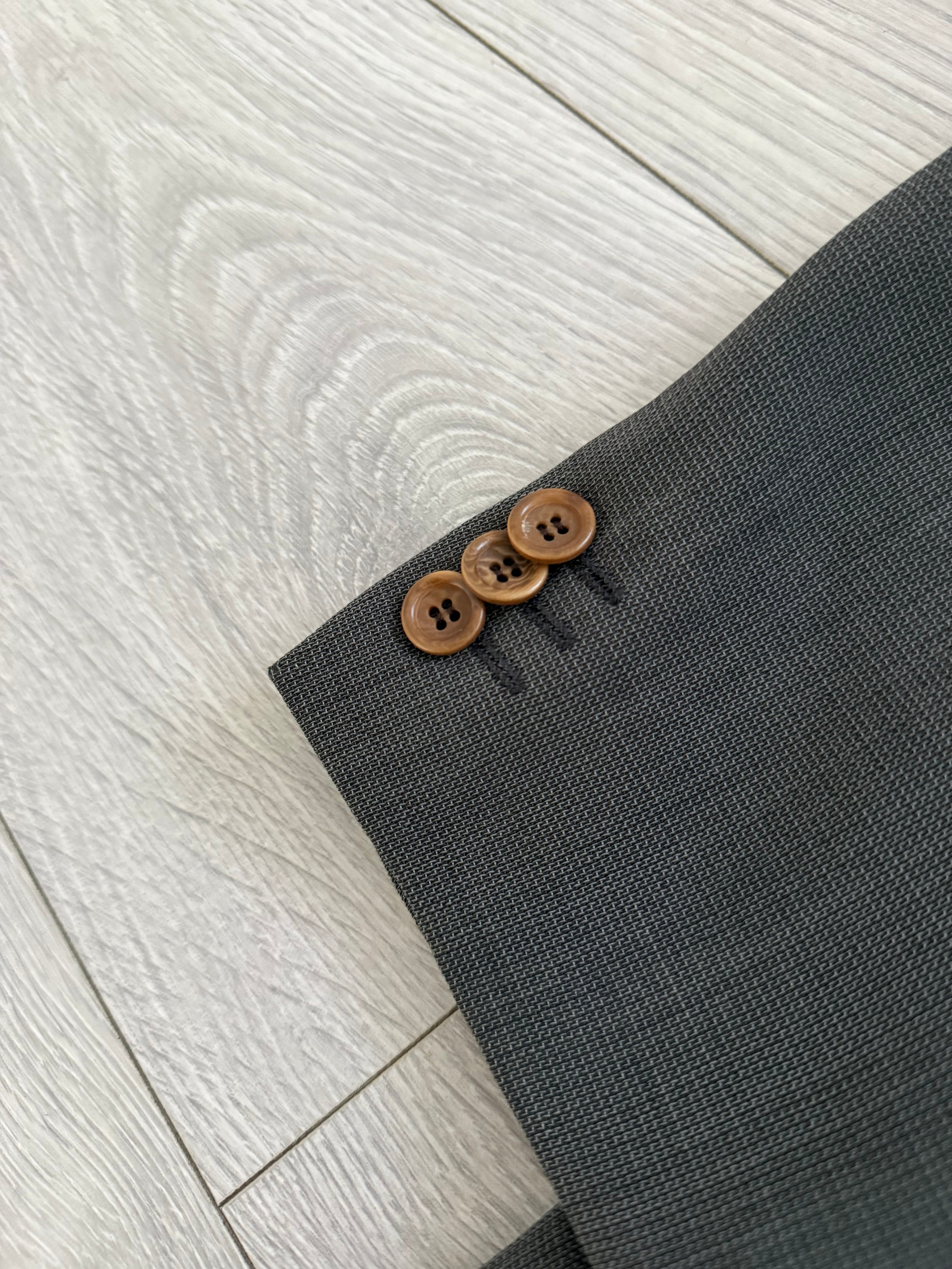 Armani 1990s 3B Textured Wool Pleated Taupe Grey Suit - Size M Jacket / 32" Waist