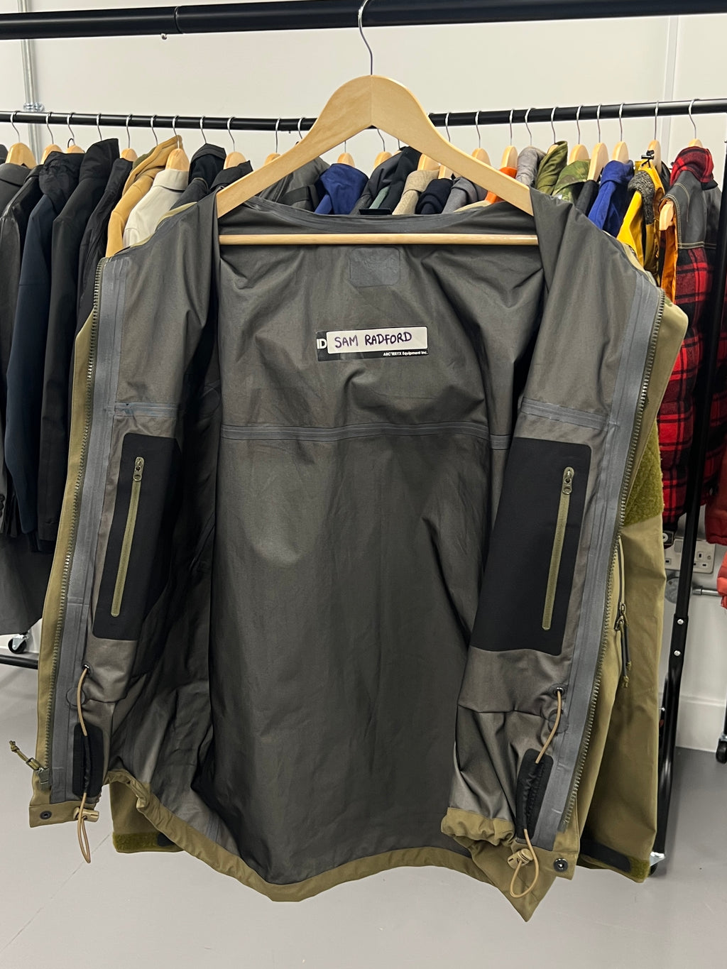 Arcteryx LEAF Alpha GEN 1 GoreTex Jacket Crocodile - Size XL