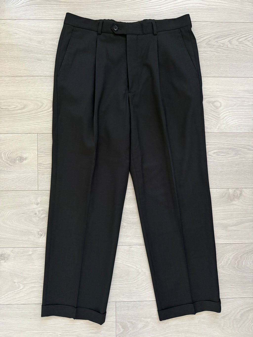 Armani 1990s Rolled 3B Textured Wool Dark Grey Suit - Size L Jacket / 34" Waist