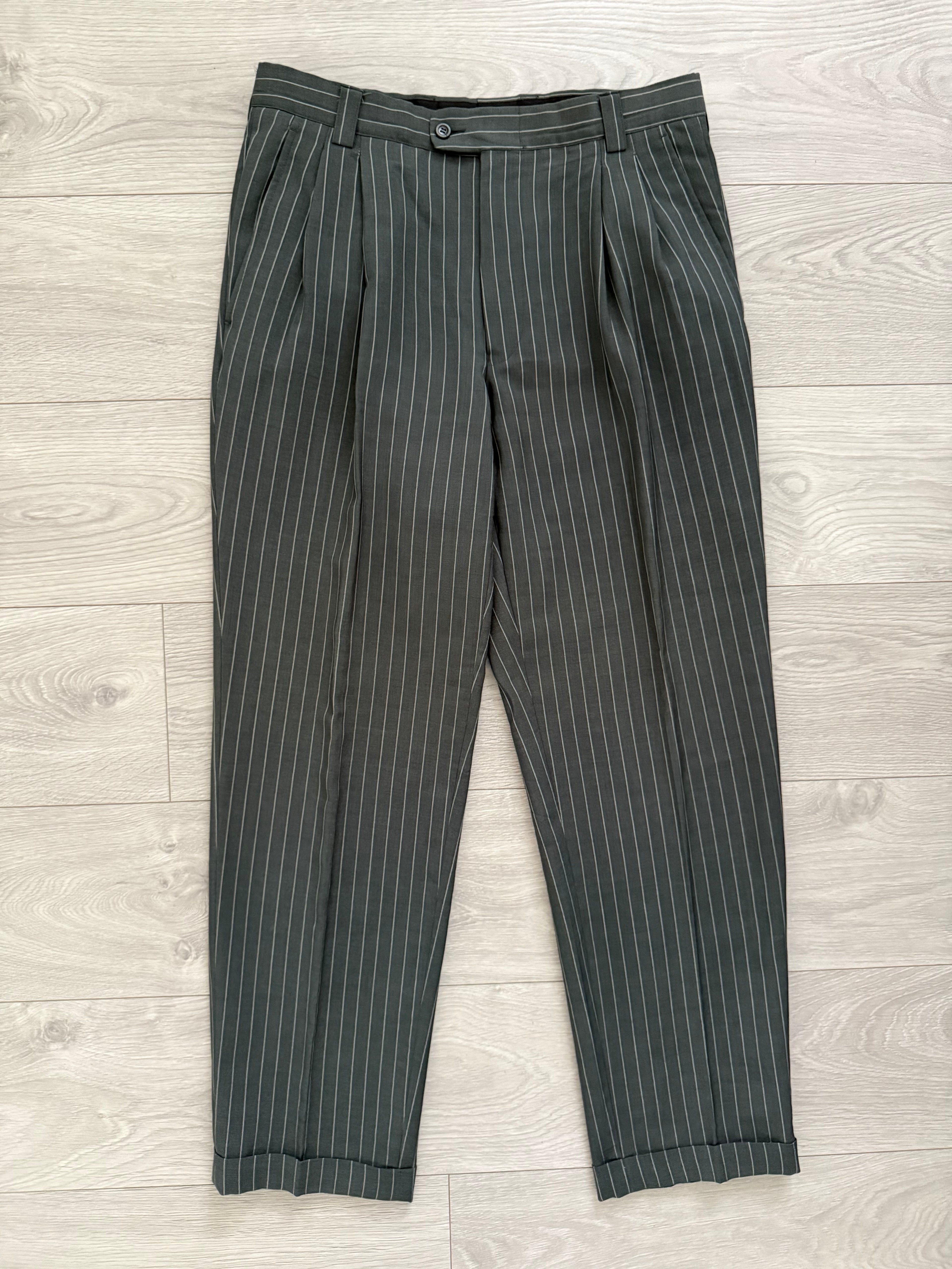 Versace 1980s Notch Lapel Double Breasted Pleated Wool Striped Grey Suit - Size L Jacket / 34" Waist