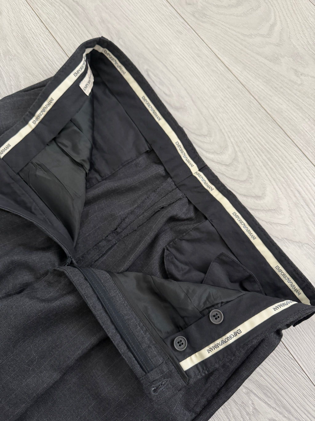 Emporio Armani 1990s 3B Double Pleat Pinstripe Grey Wool Suit - Size XL Jacket / 36" Waist